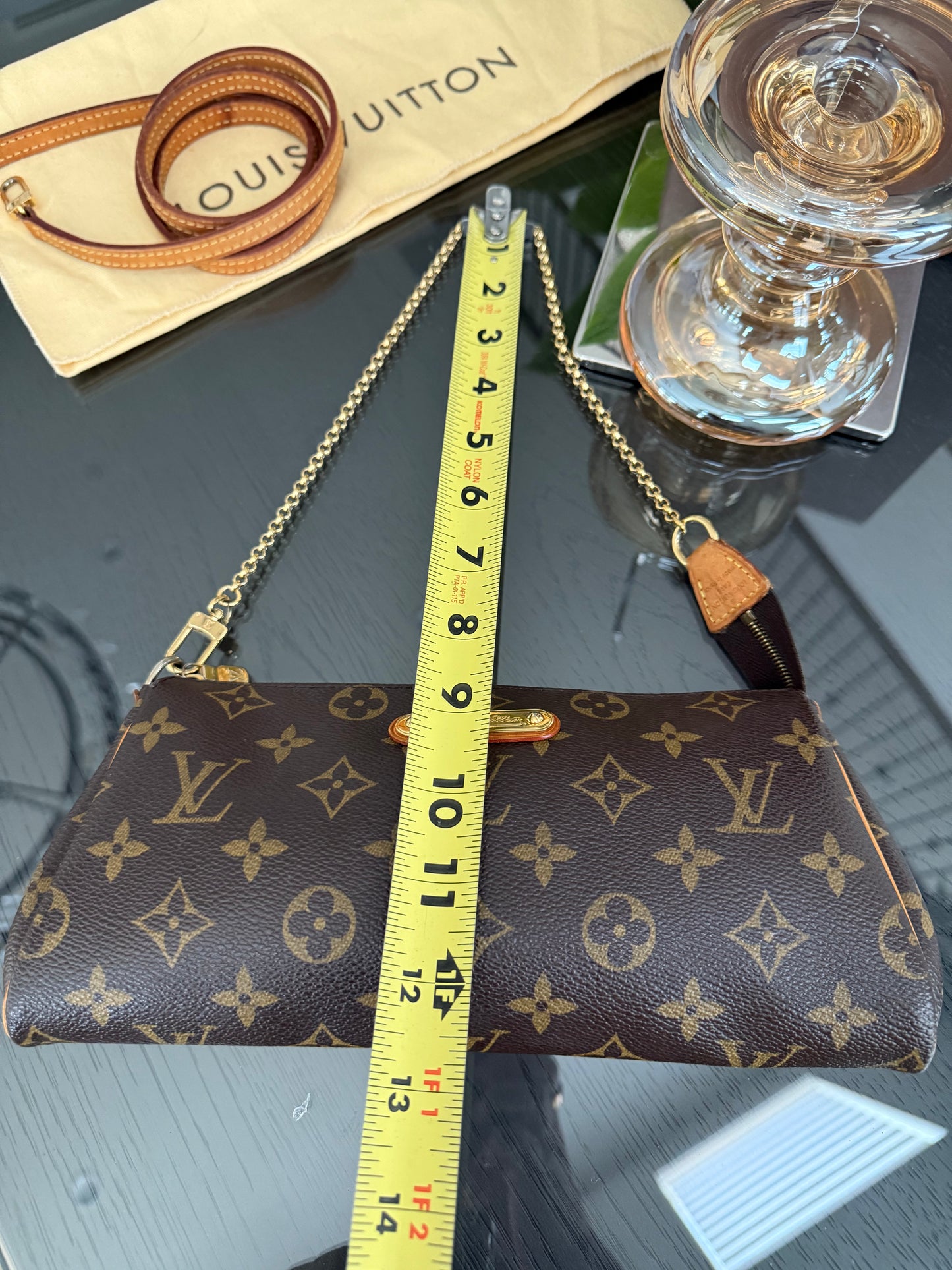 Eva Clutch with Original Strap,Box and Dustbag🗓️ Year: 2009