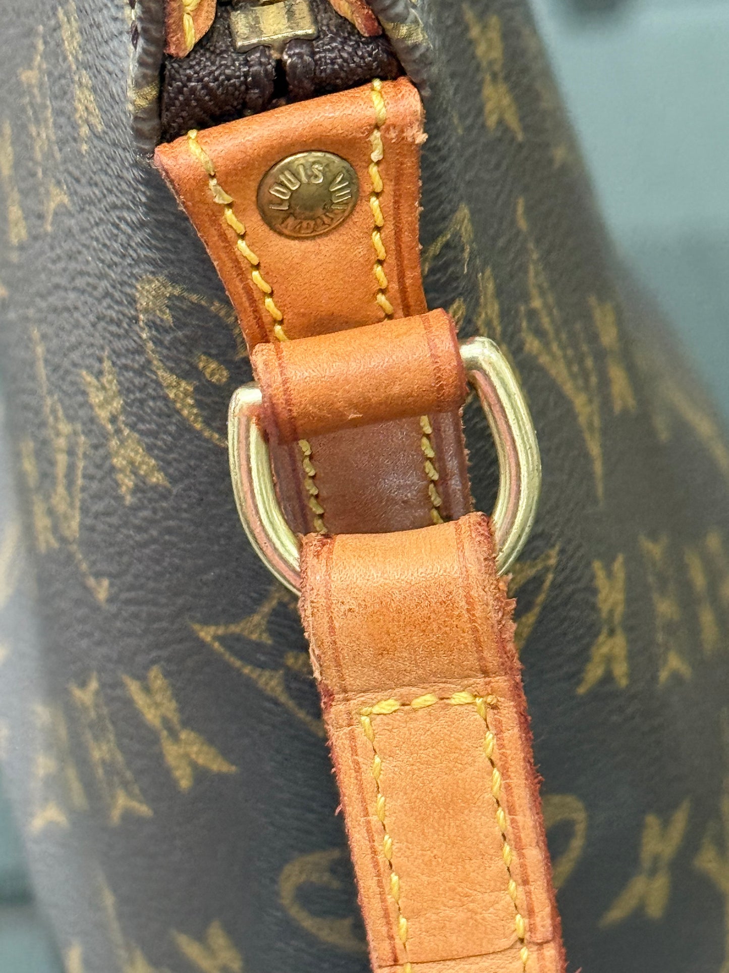 Drouot Crossbody
π
Year: 2000