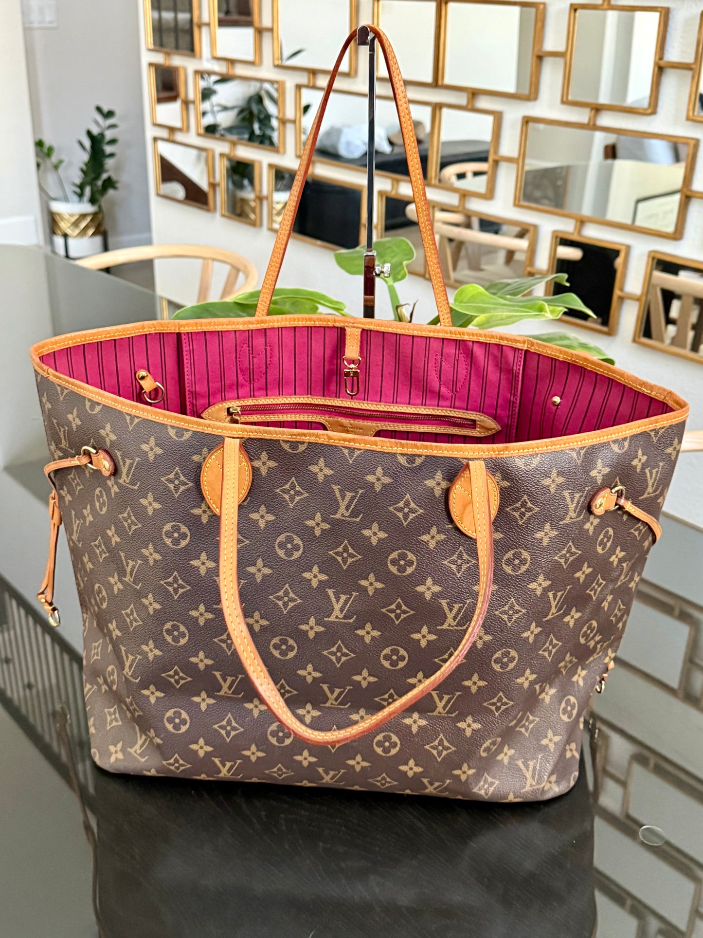 Neverfull GM in Peony with Dustbag 🗓️ Year: 2016