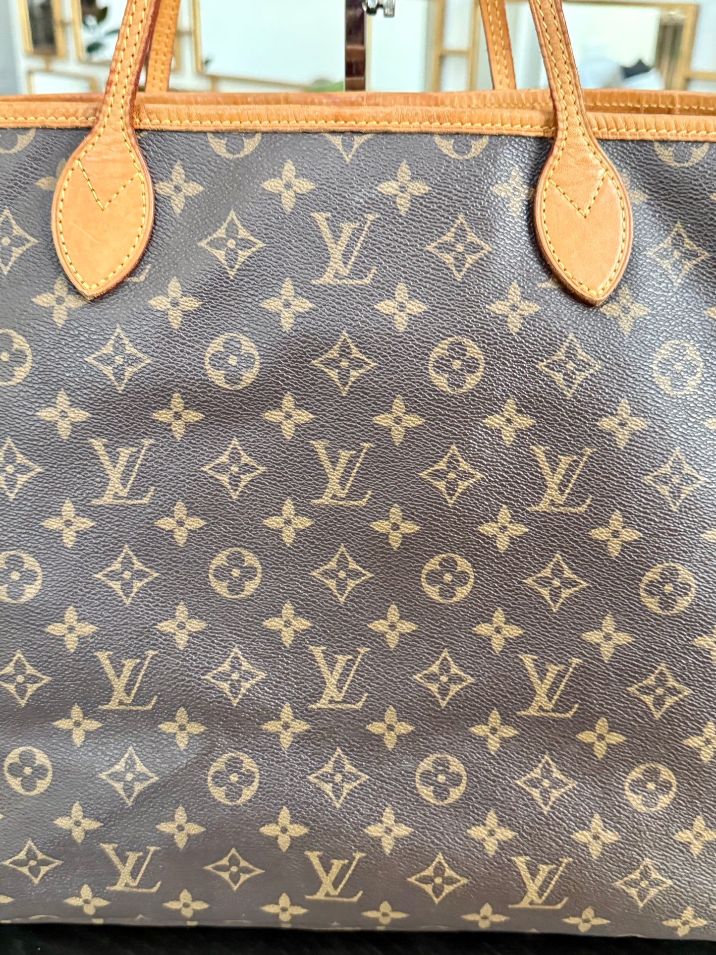 Neverfull GM in Peony with Dustbag 🗓️ Year: 2016
