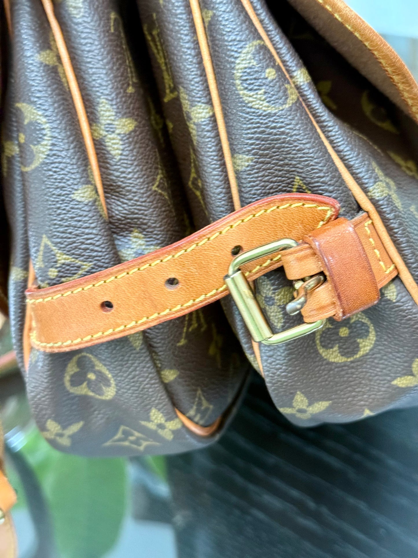 Saumur 30 Crossbody -Year: 1994