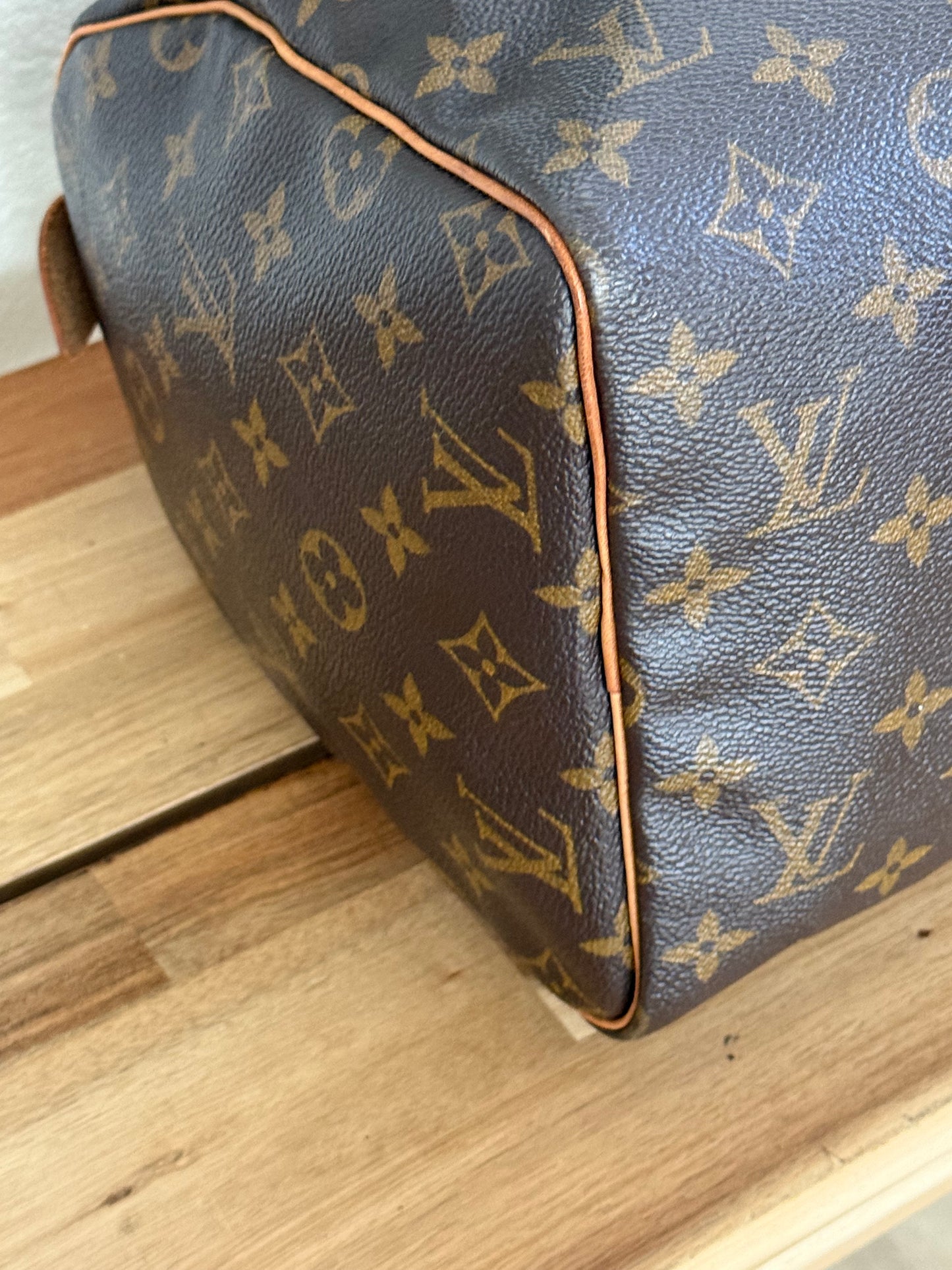 Speedy 30 with π Lock & Key - π
Year: 1994