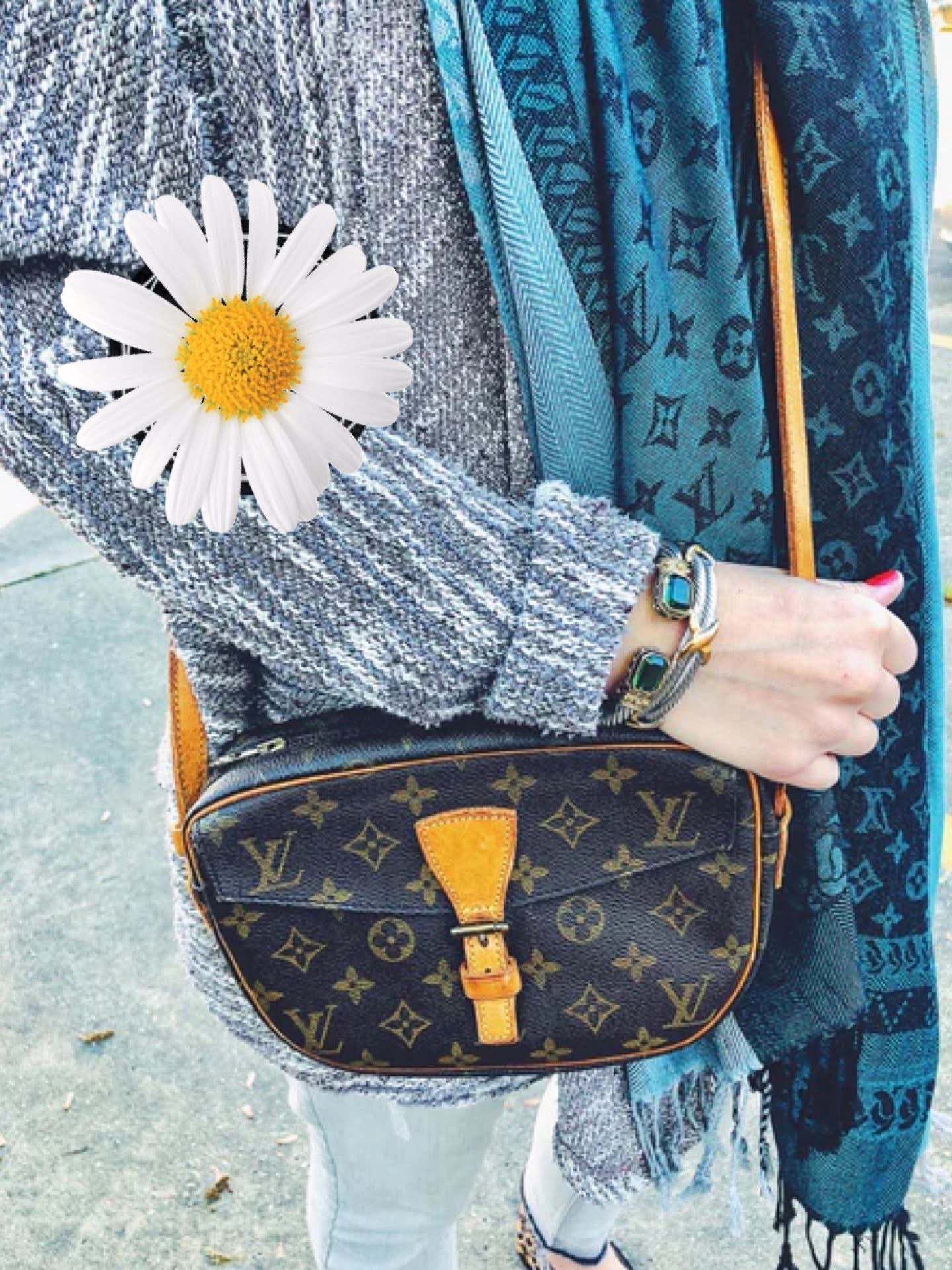 Jeaunefille PM Crossbody - π
Year: 1995