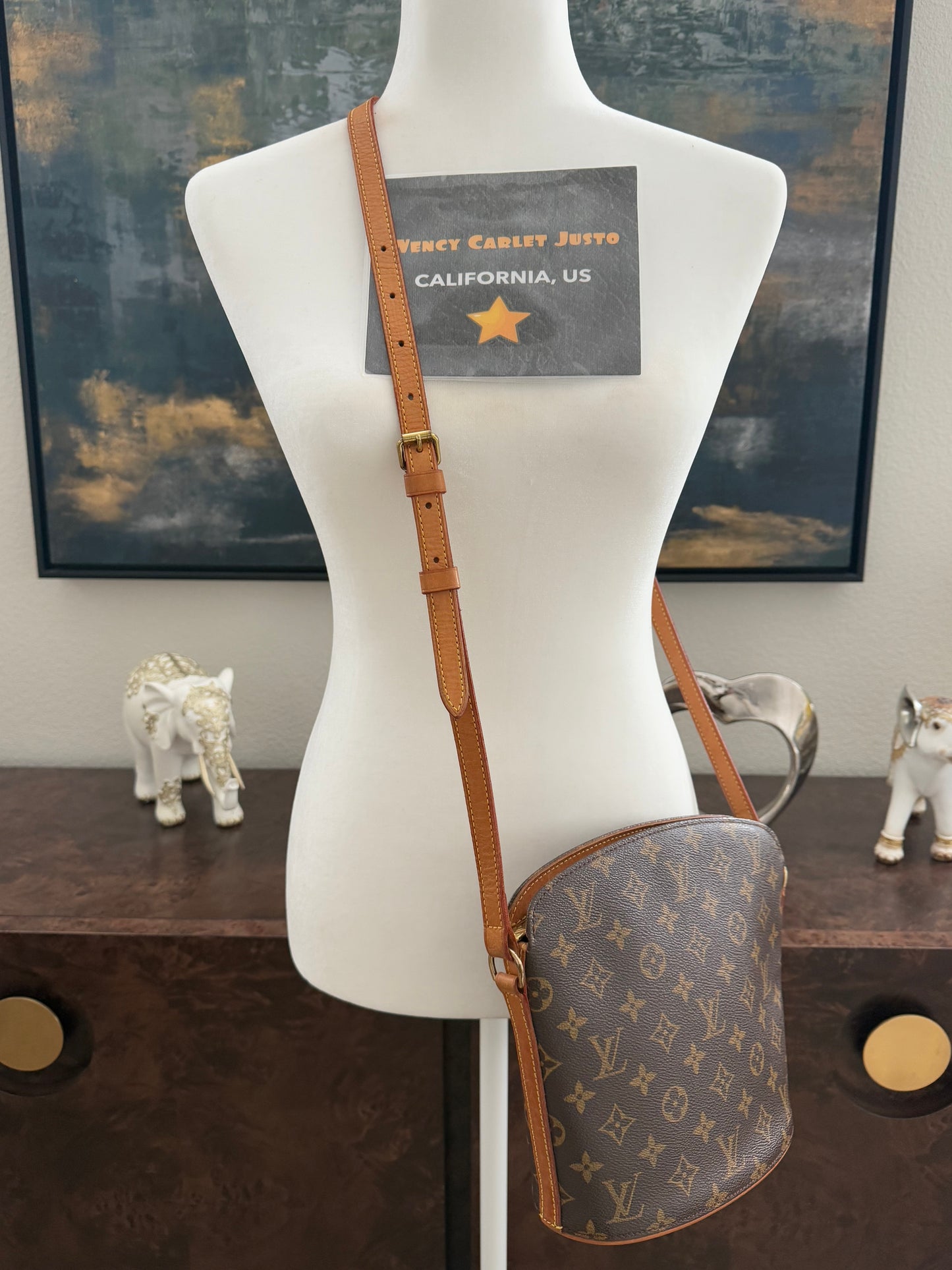 Drouot Crossbody -
π
Year: 2001