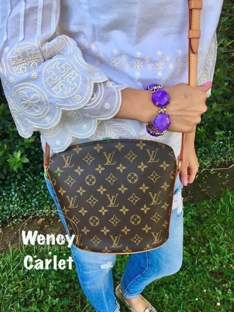 Drouot Crossbody
π
Year: 1996