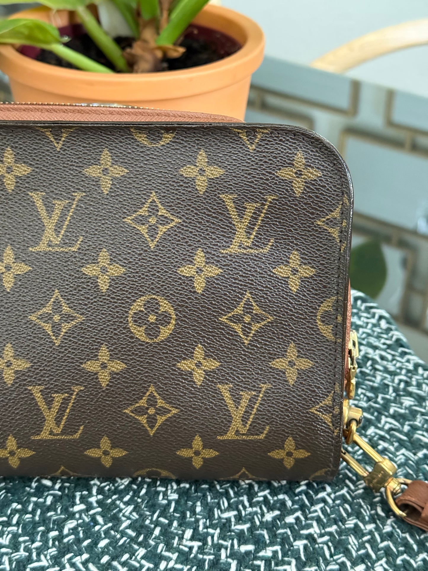 Orsay Clutch ๐๏ธ Year: 1997