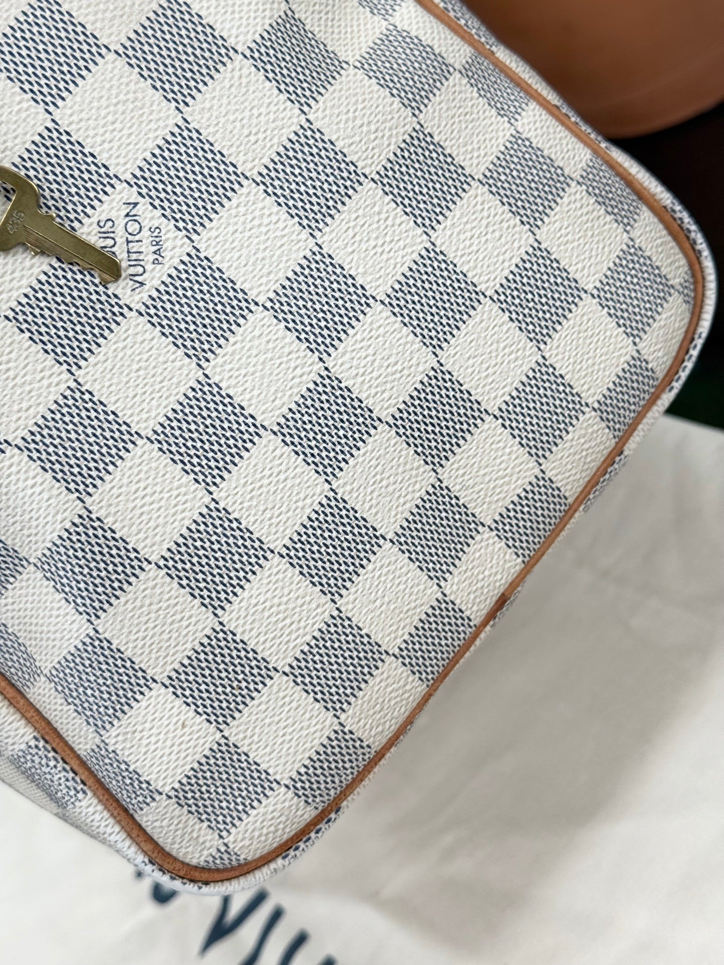 Speedy 30 Azur with π Lock & Keys and Dustbag
ποΈ Year: 2012