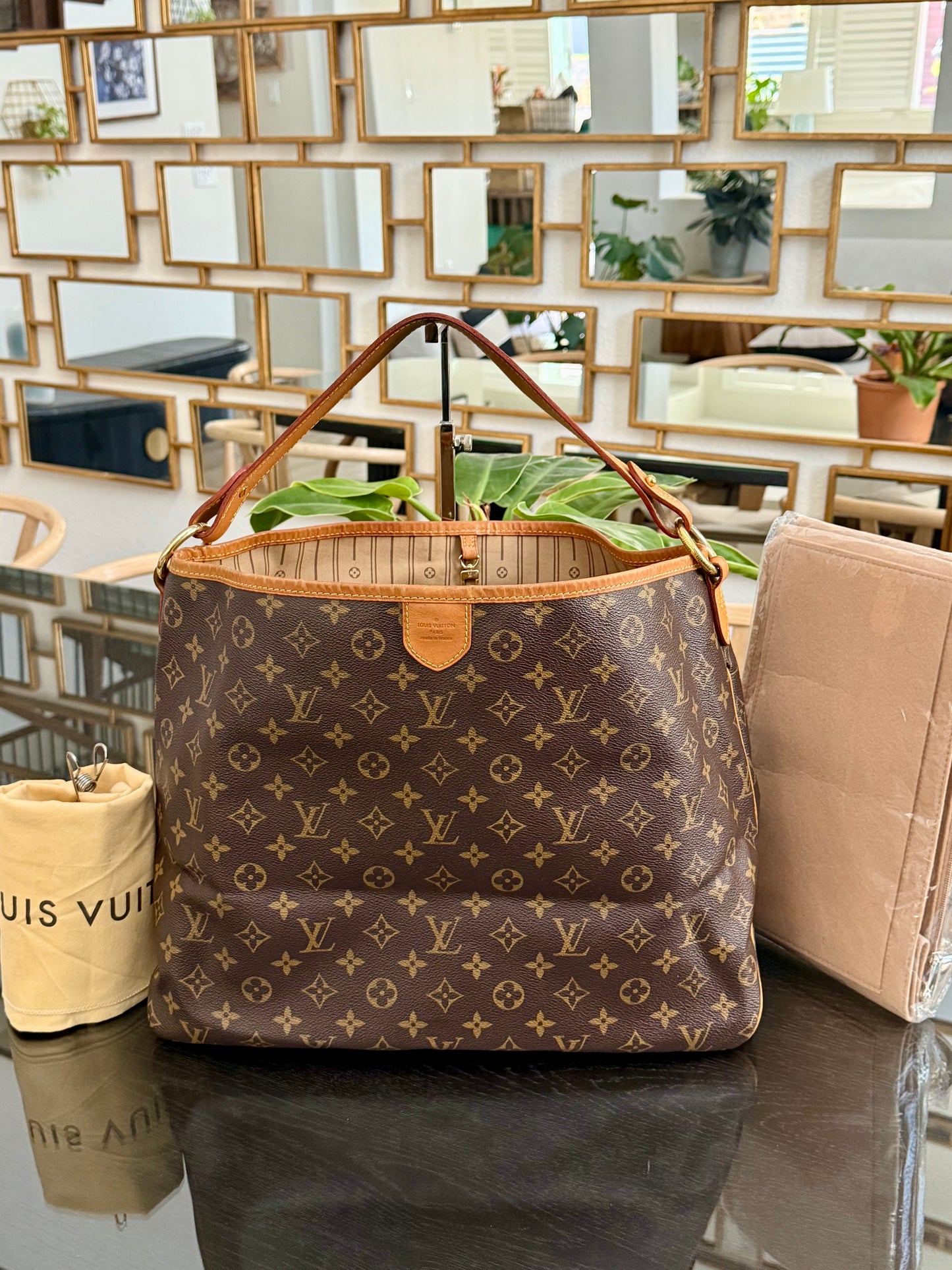 Delightful MM with Dustbag and Insert organizer π
Year: 2011