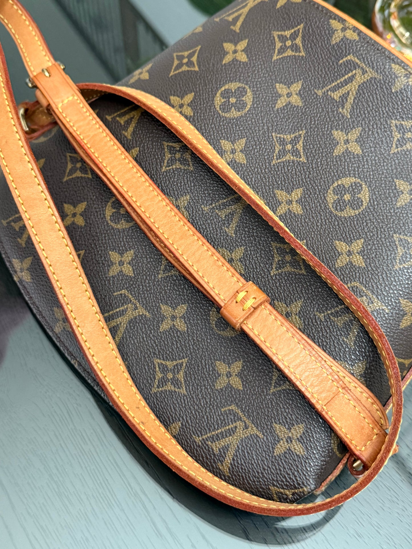 Drouot Crossbody
π
Year: 2000