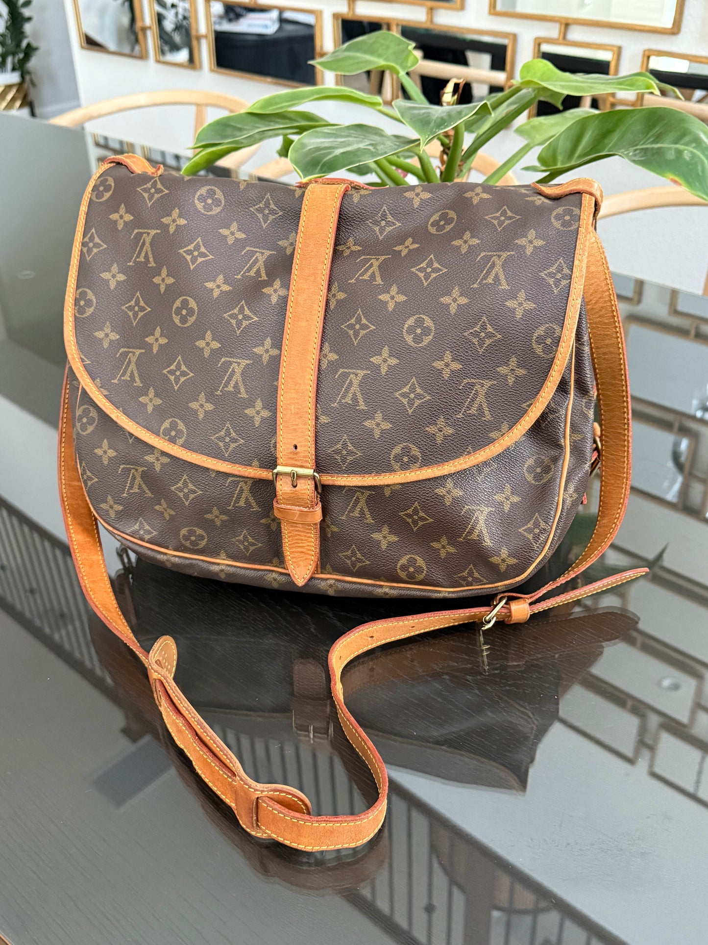 Saumur 35 Crossbody -๐๏ธ Year: 1992