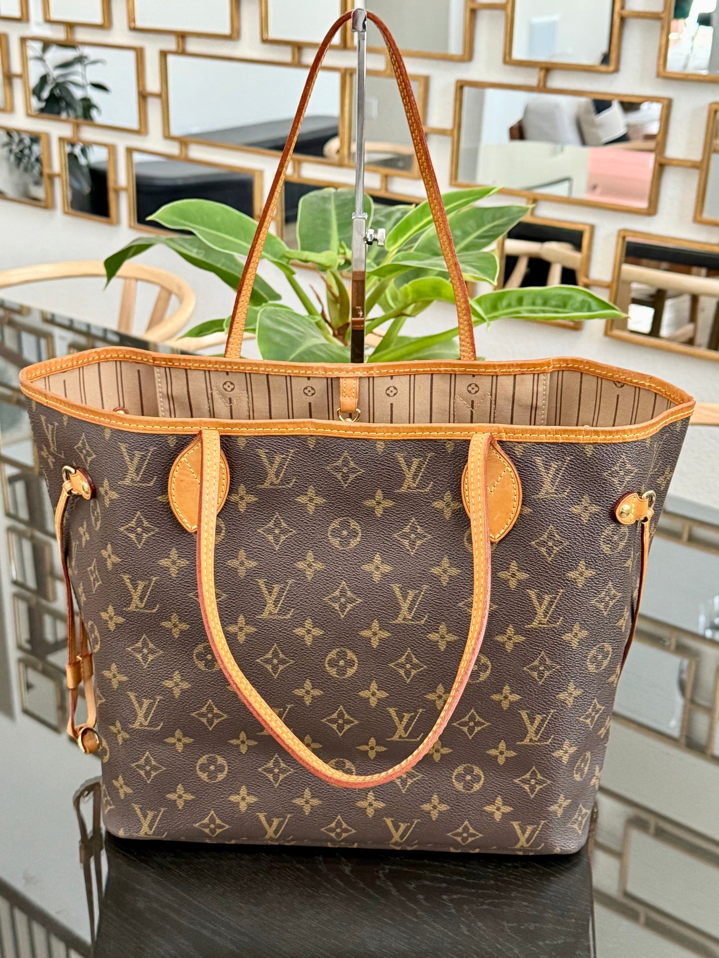 Neverfull MM with Dustbag 🗓️ Year: 2008