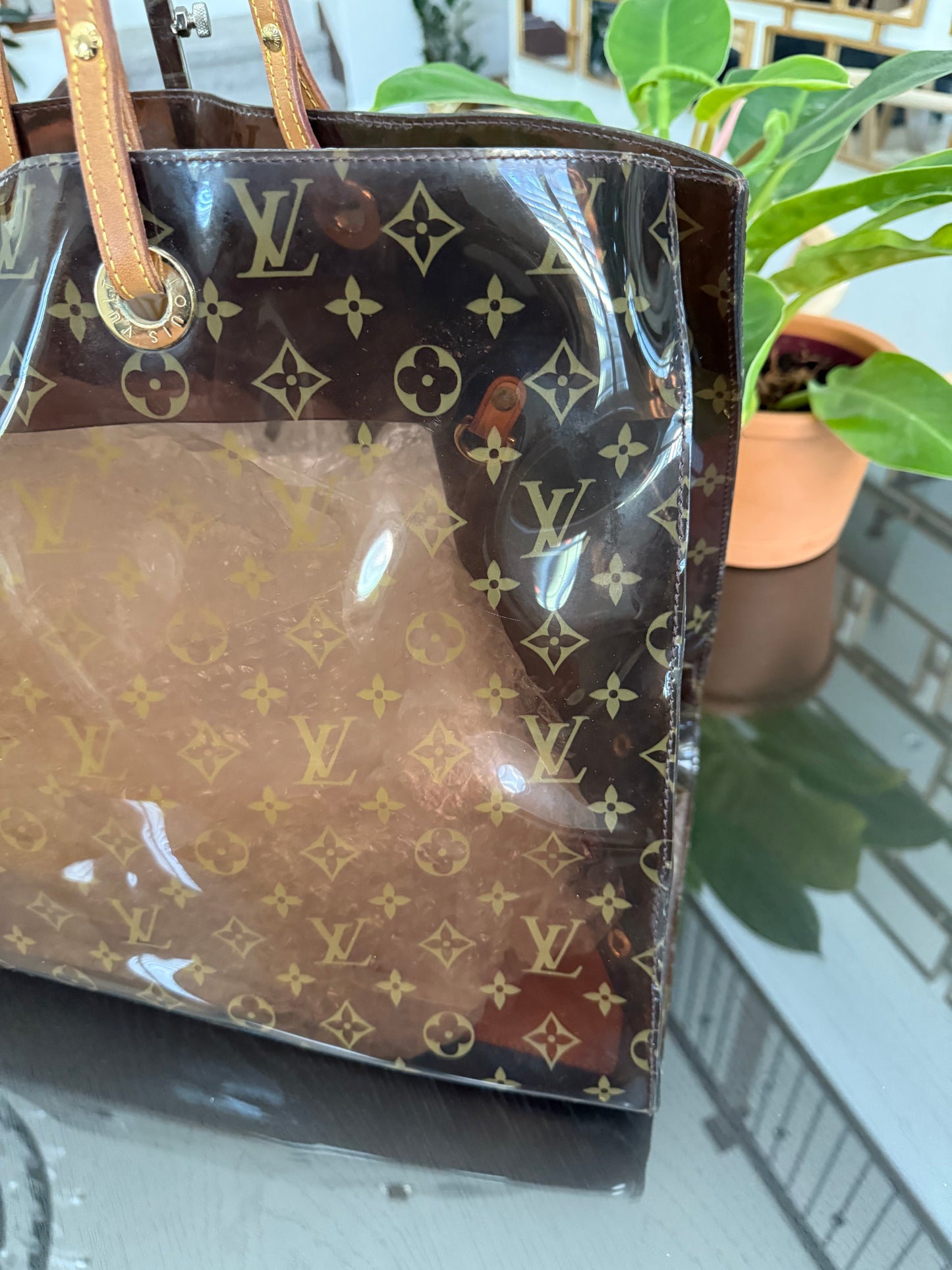 Clear Monogram Vinyl Cabas Cruise GM Tote- ๐
Year: 2000