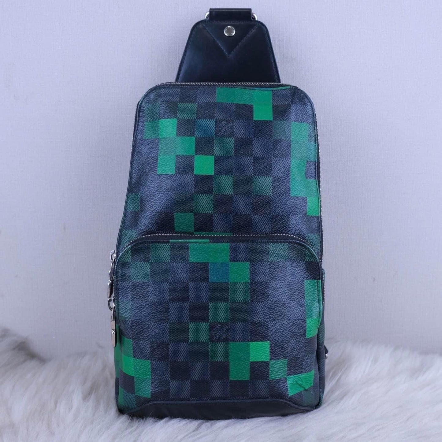 Avenue Sling Damier Graphite Green Pixel -Year 2018