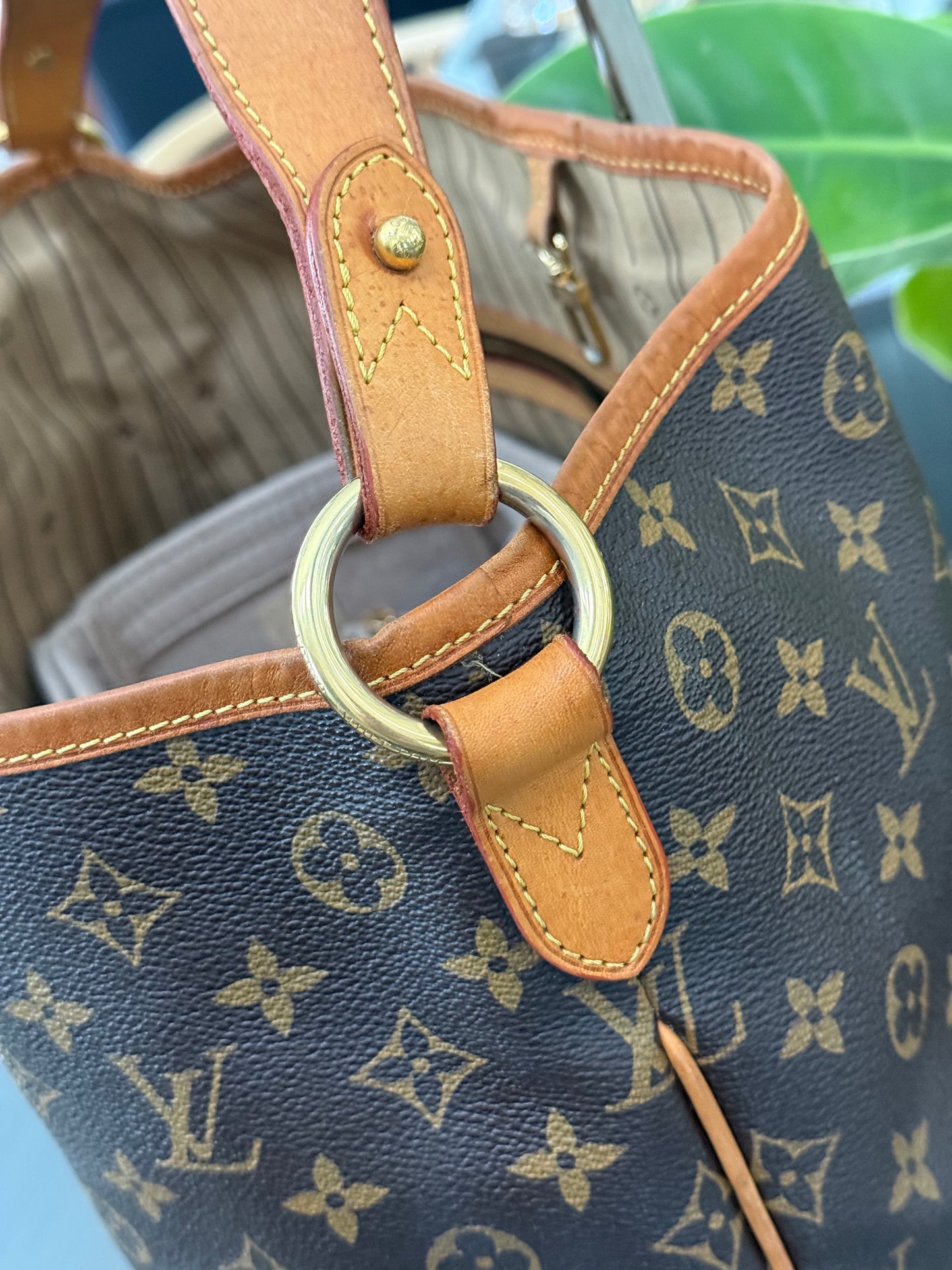 Delightful MM with Dustbag and Insert organizer π
Year: 2011