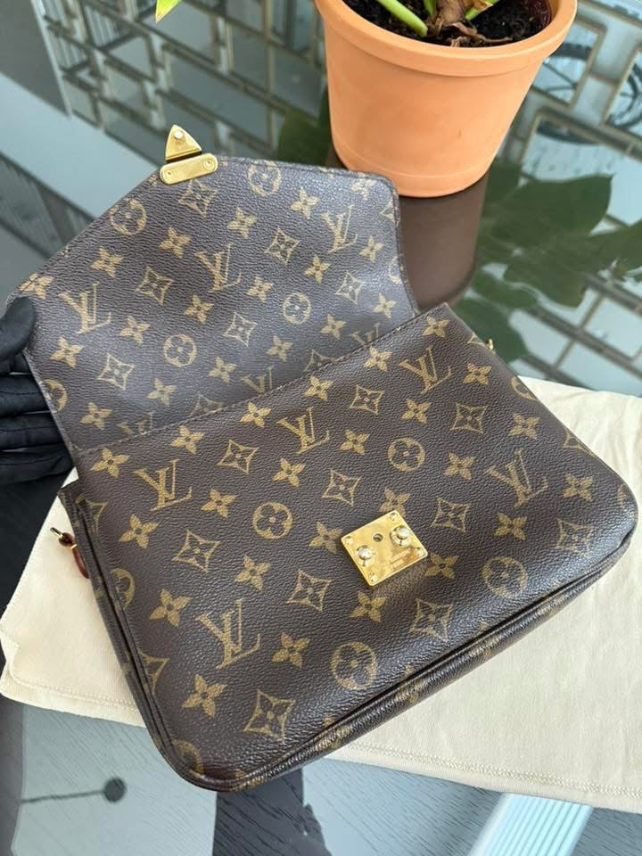 Pochette Metis in Monogram with Box, Dustbag and Paper bag -Year 2015