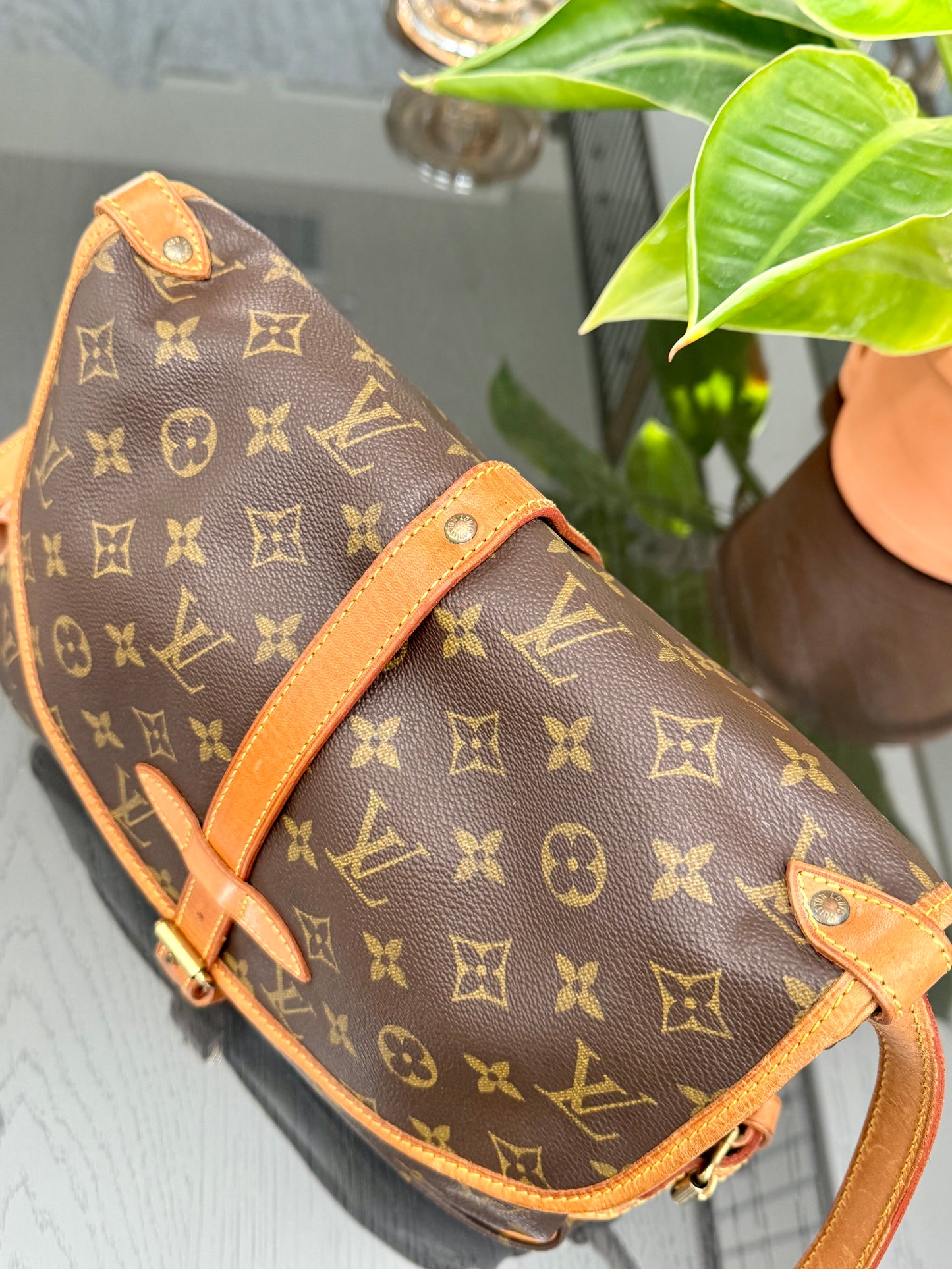 Saumur 30 Crossbody -Year: 1994