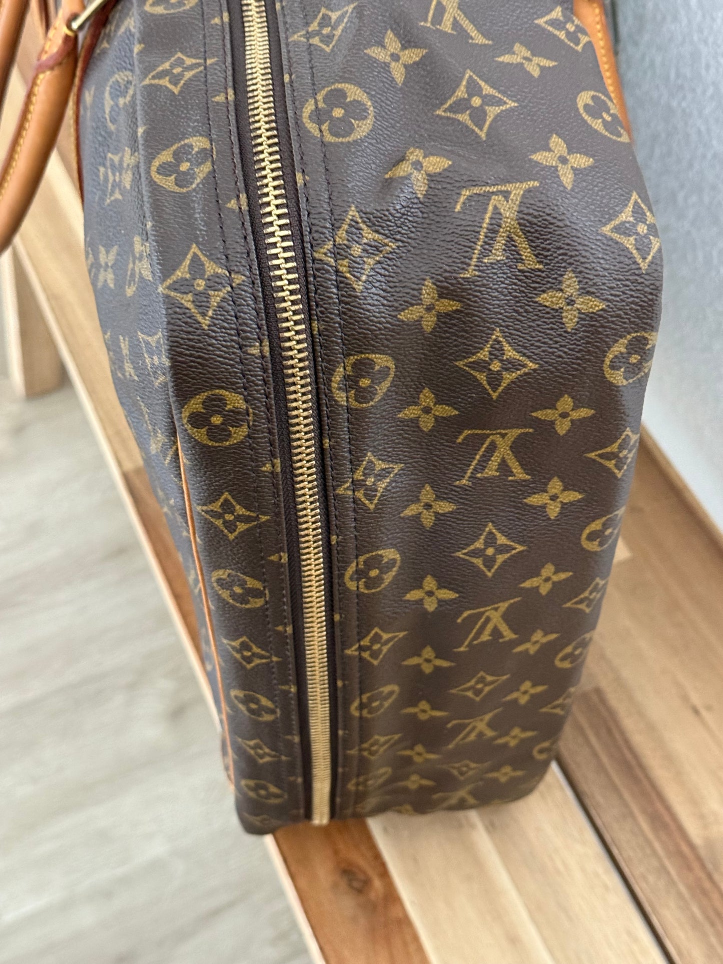 Sirius 50 Soft Suitcase Luggage - ๐
Year: 199