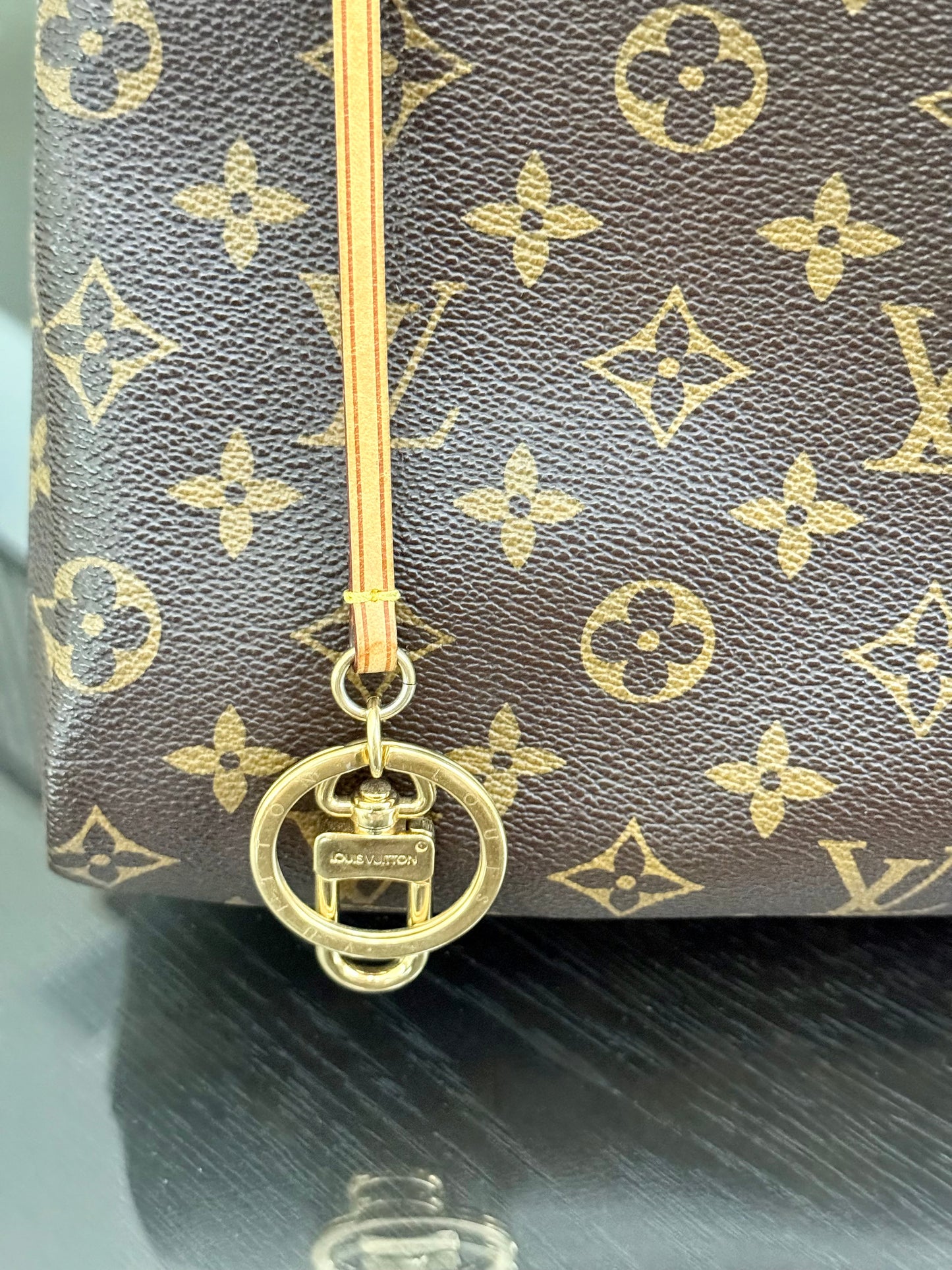 Artsy MM with Dustbag and Insert Organizer - ๐
Year: 2010