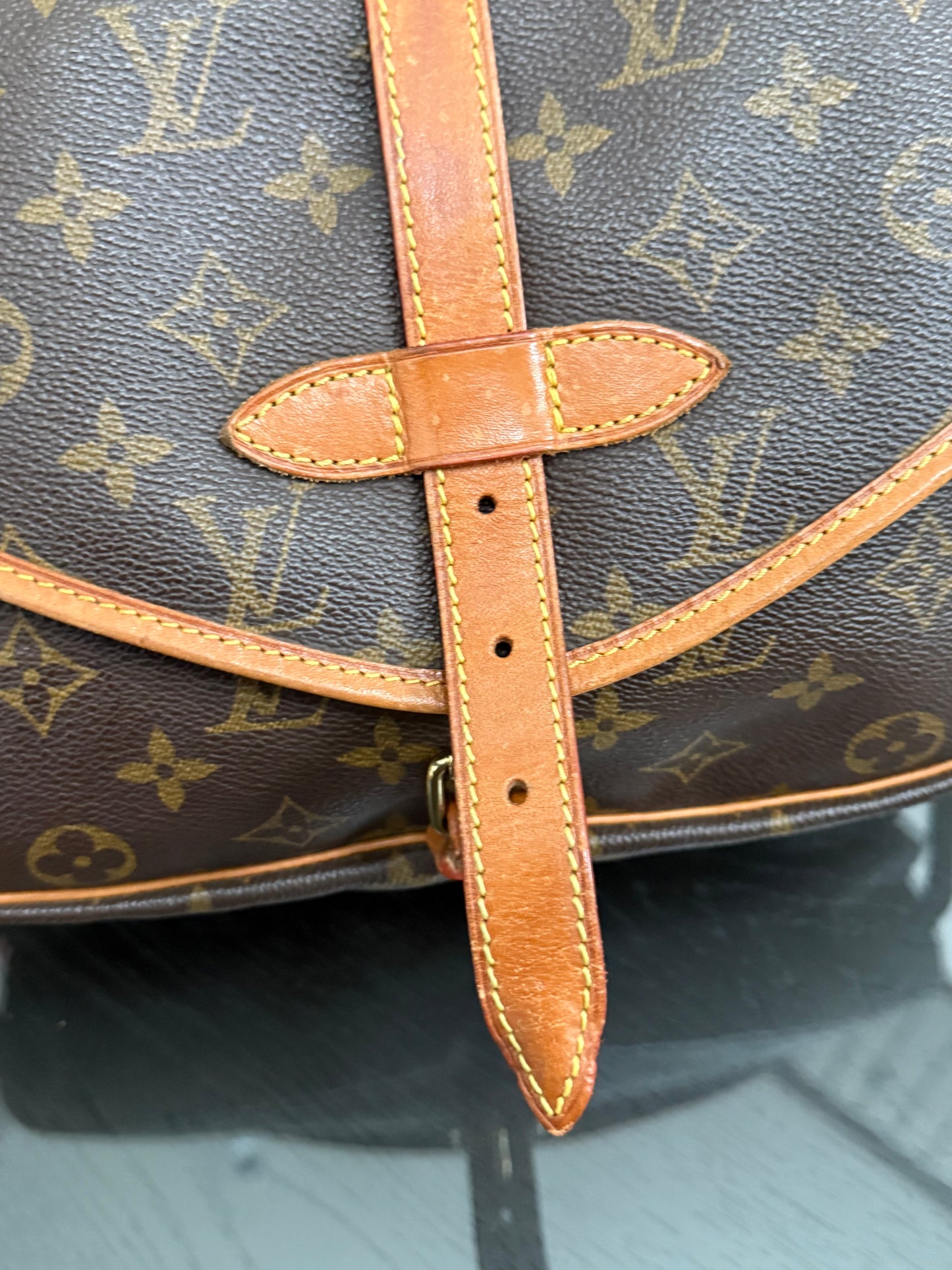 Saumur 30 Crossbody - Year: 1996