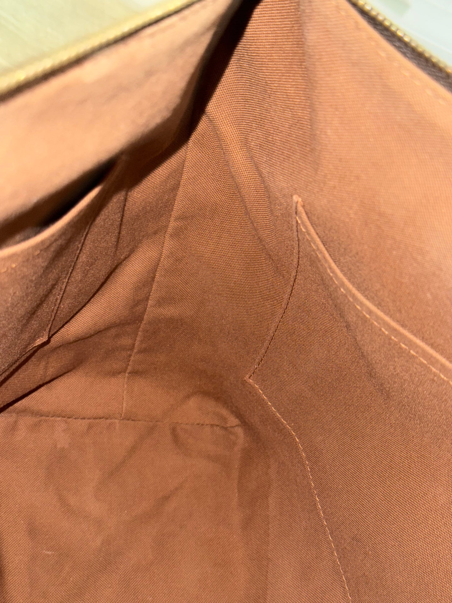 Totally MM with Dustbag and Insert Organizer -Year: 2012