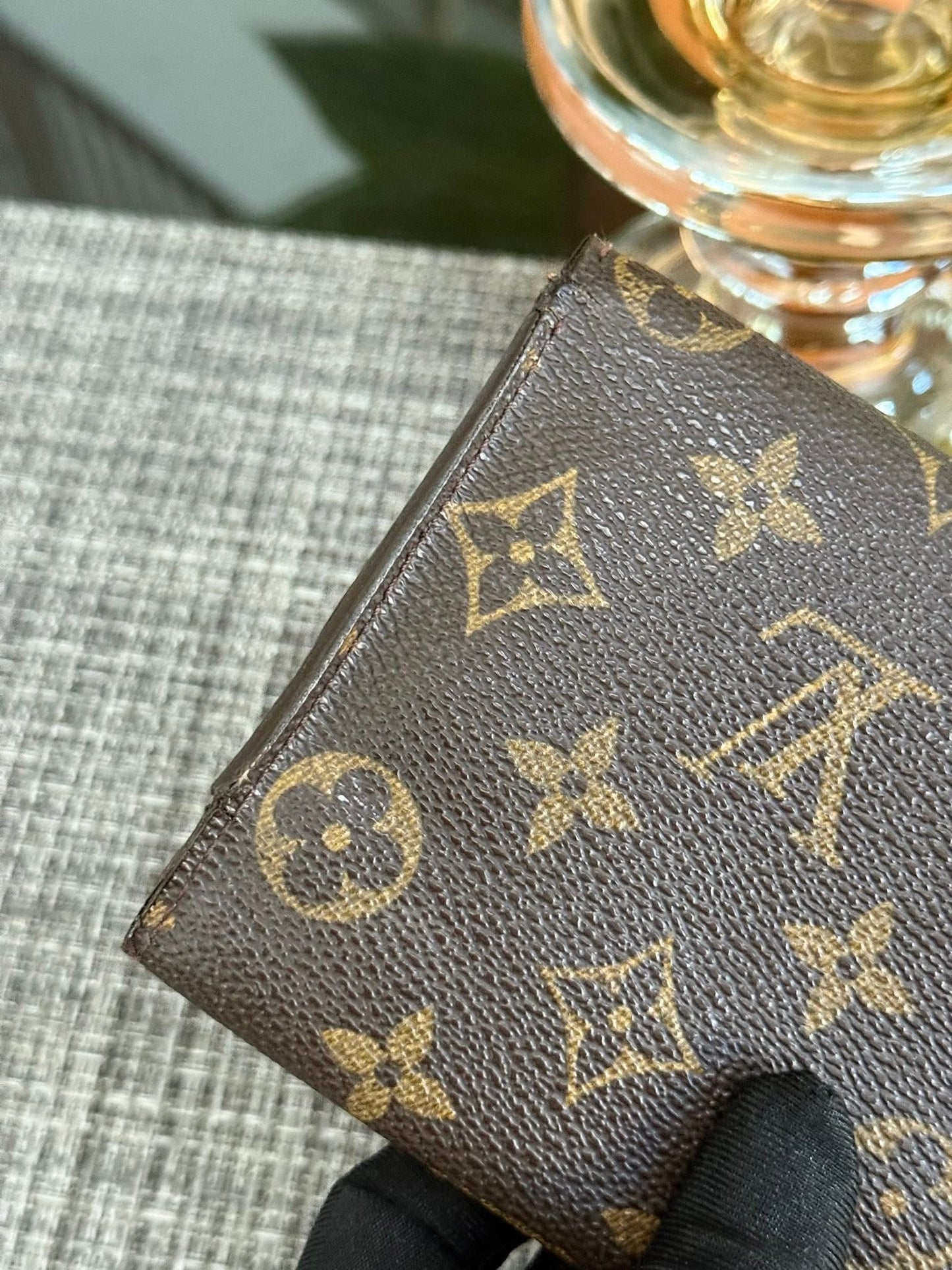 International Wallet in Monogram ๐๏ธ Year: 2003
