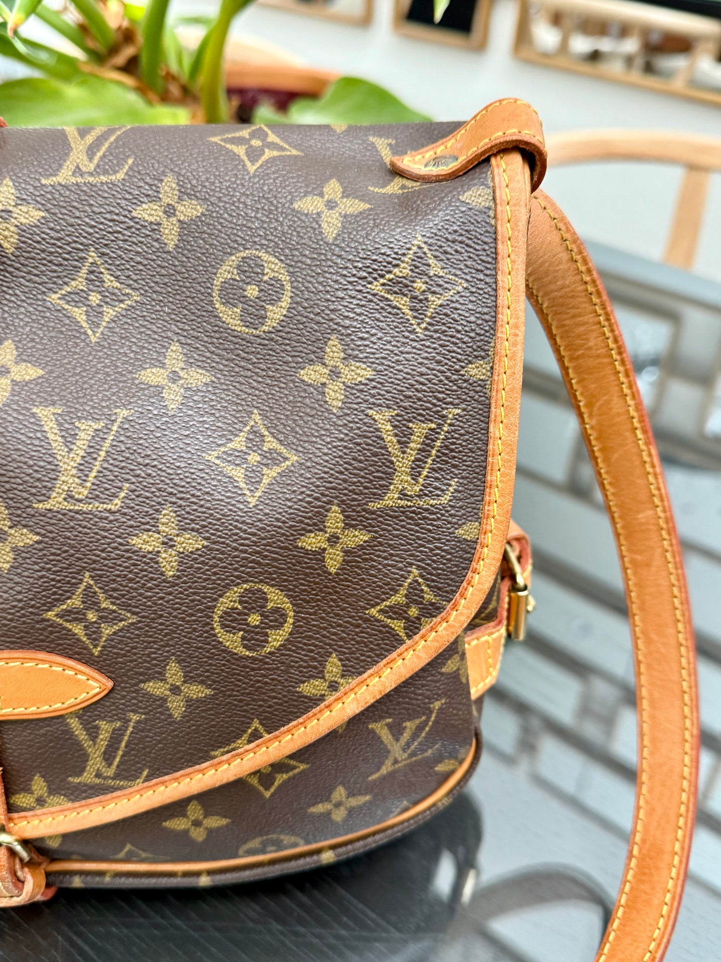 Saumur 30 Crossbody -Year: 1994