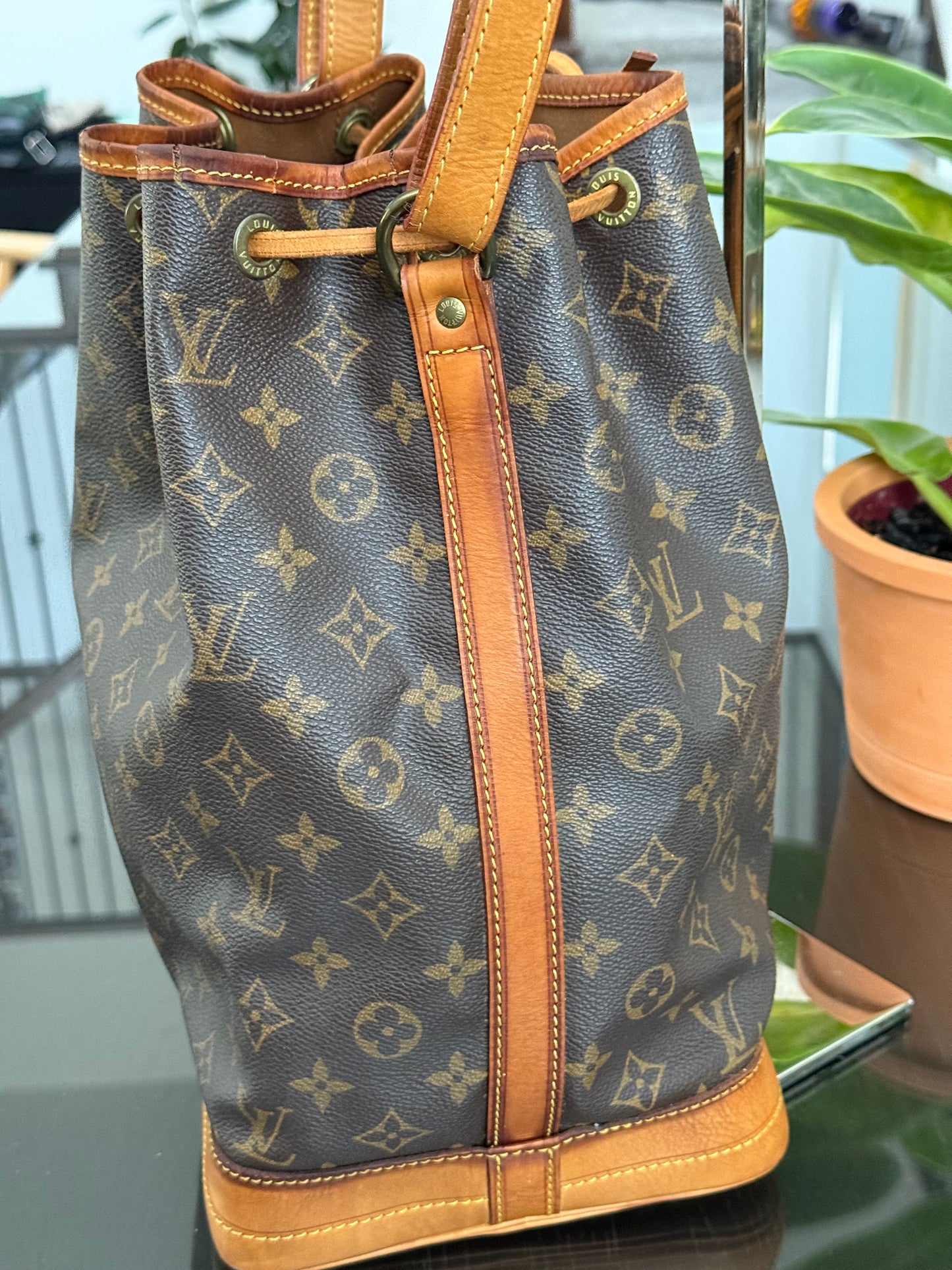 Noe GM in Monogram -๐๏ธ Year 1989