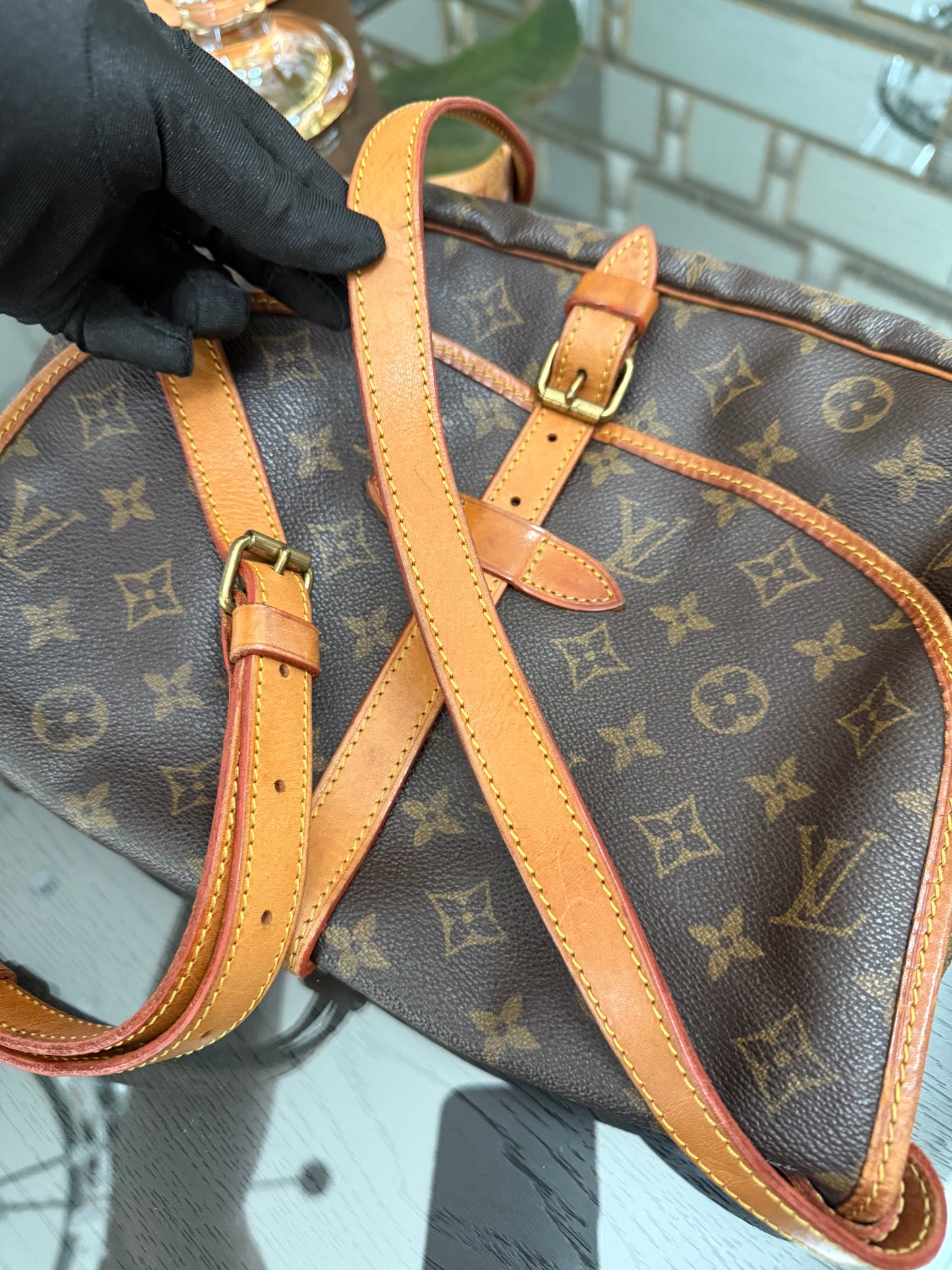 Saumur 30 Crossbody -๐๏ธ Year: 1992