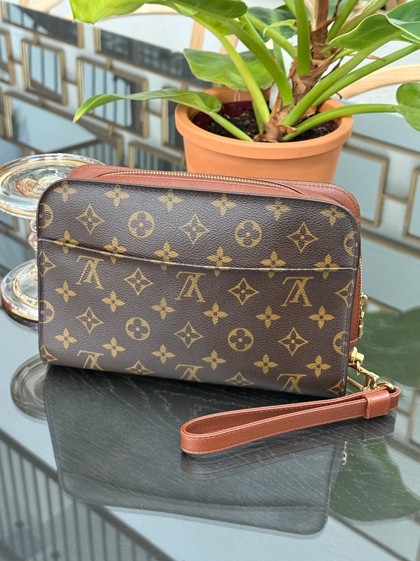 Orsay Clutch -
🗓️ Year: 2001