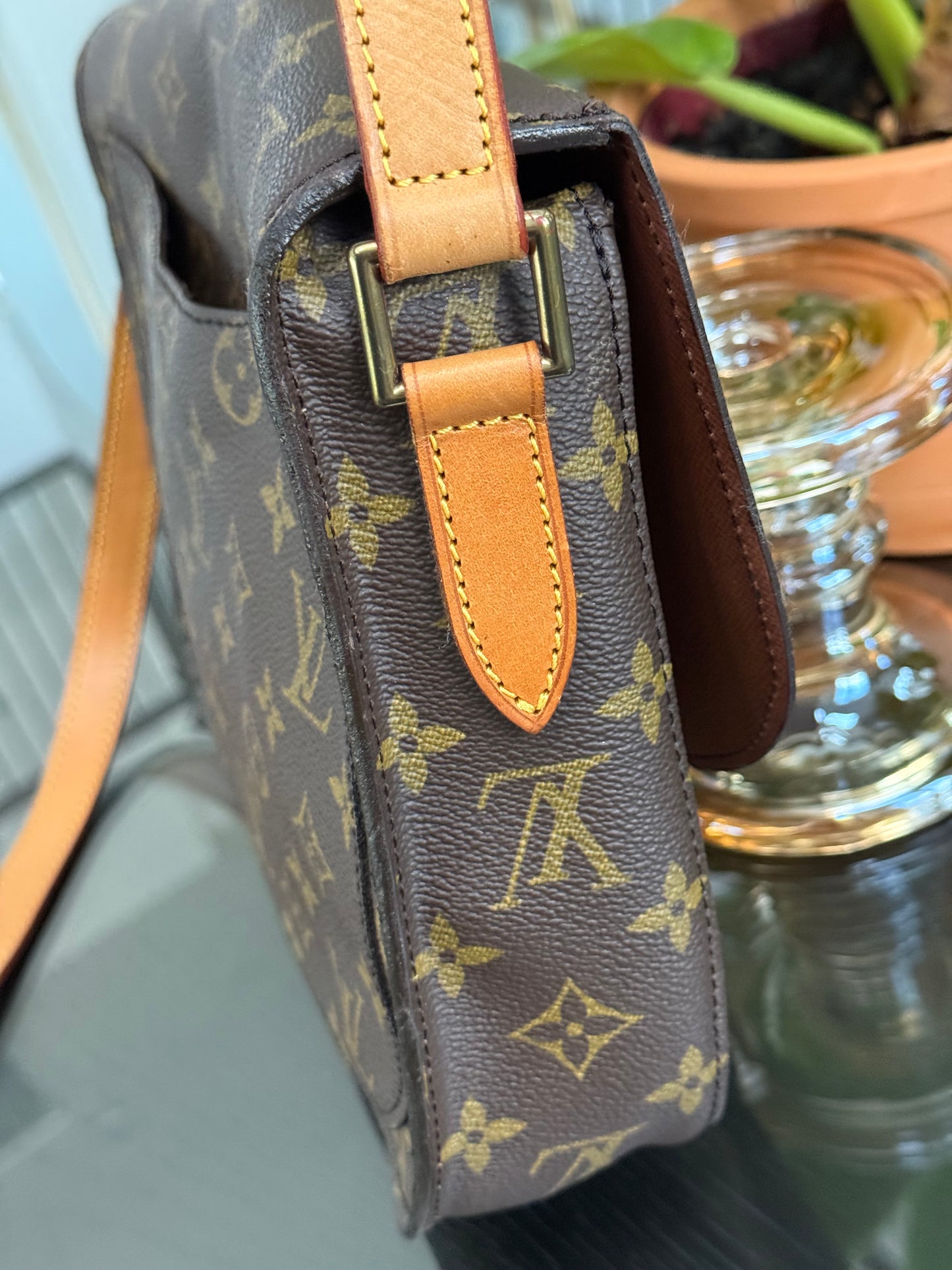 St.Cloud GM Crossbody 🗓️ Year: 1988
