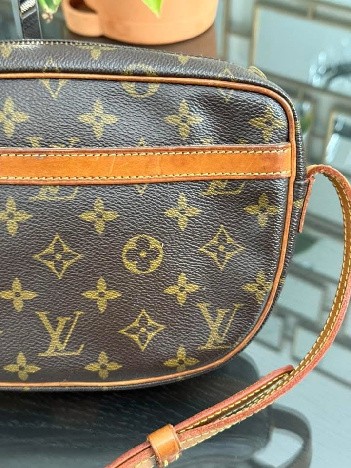 Jeaunefille PM Crossbody - π
Year: 1995