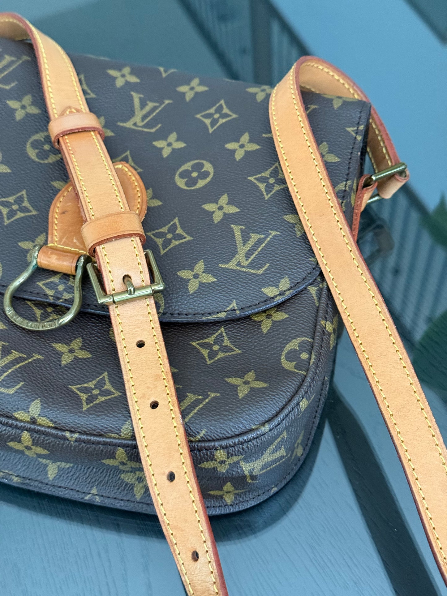 St.Cloud GM Crossbody 🗓️ Year: 1988