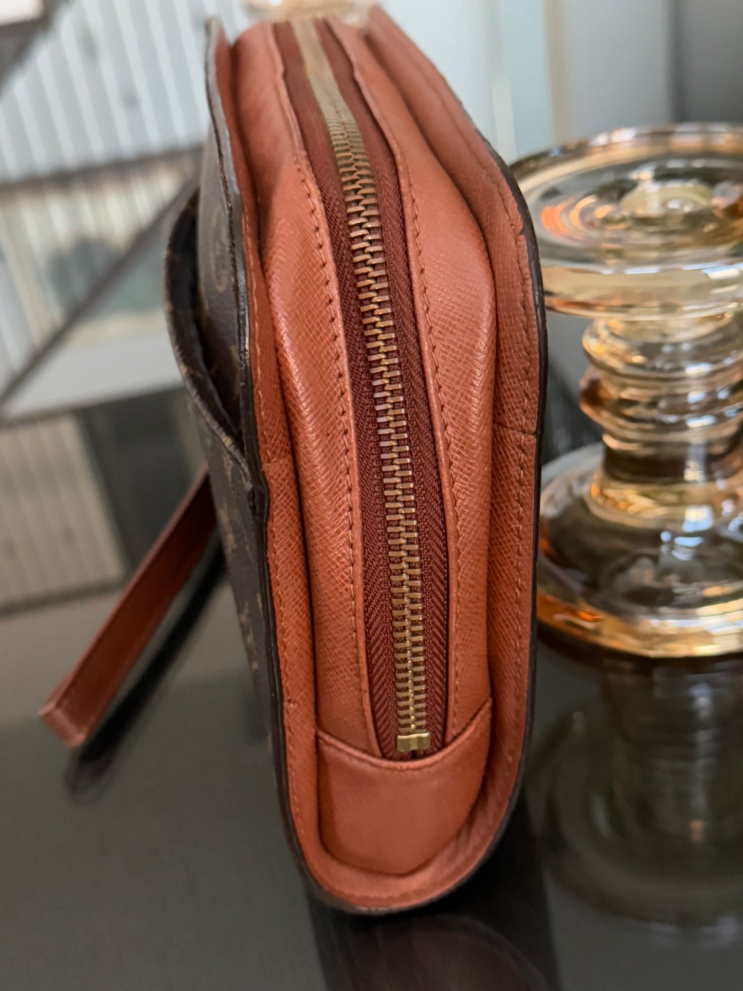 Orsay Clutch
๐๏ธ Year: 1998