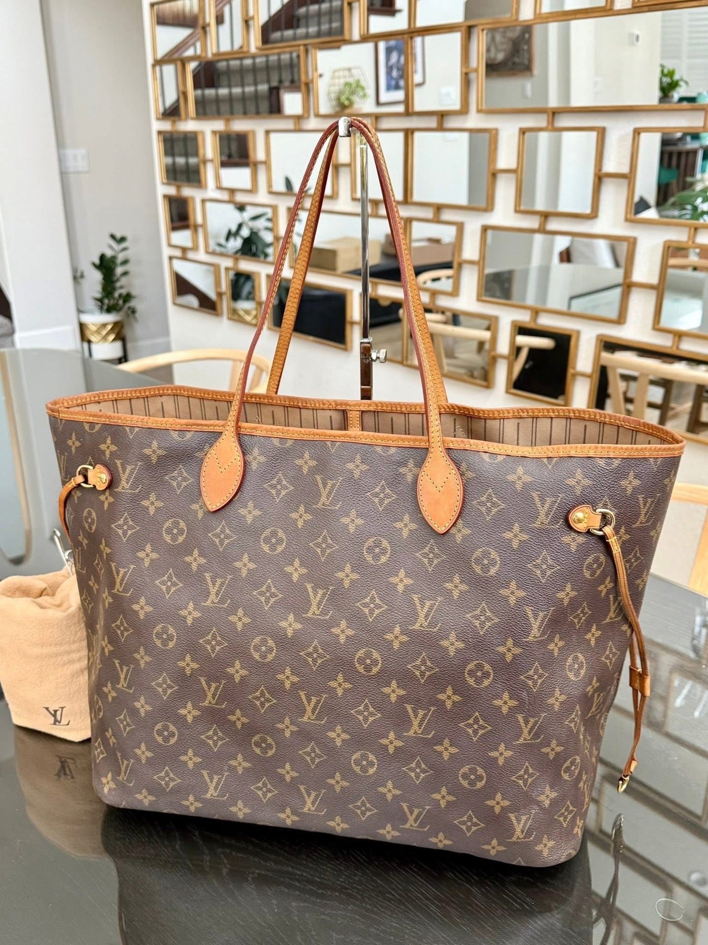 Neverfull GM with Dustbag and Insert Organizer 🗓️ Year: 2008