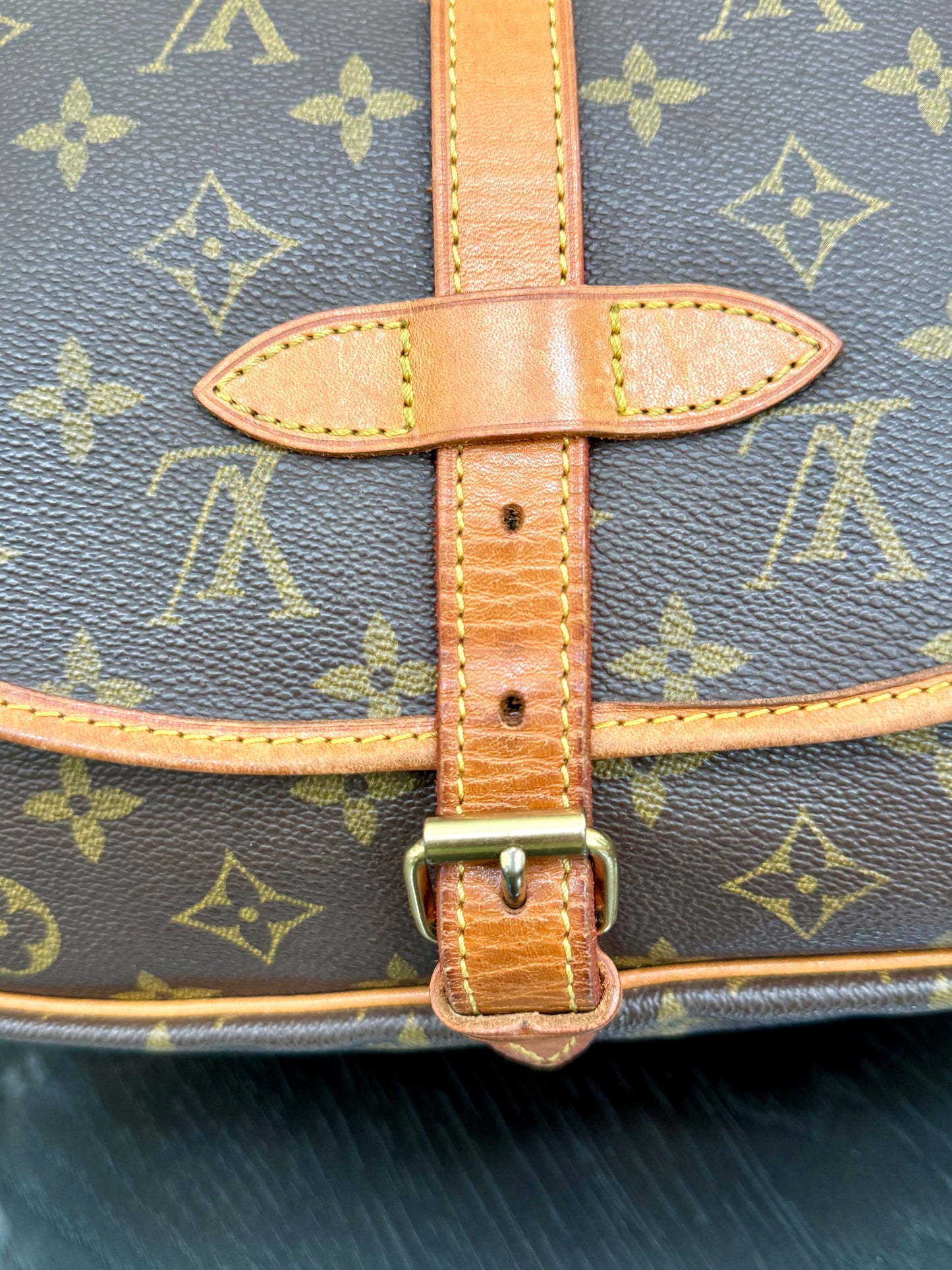 Saumur 30 Crossbody -Year: 1994