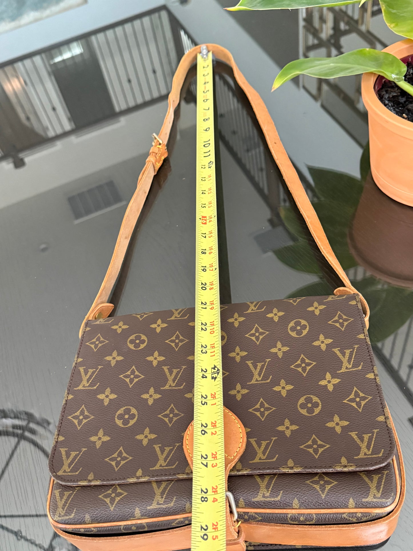 Cartouchiere GM Crossbody -🗓️ Year: 1982