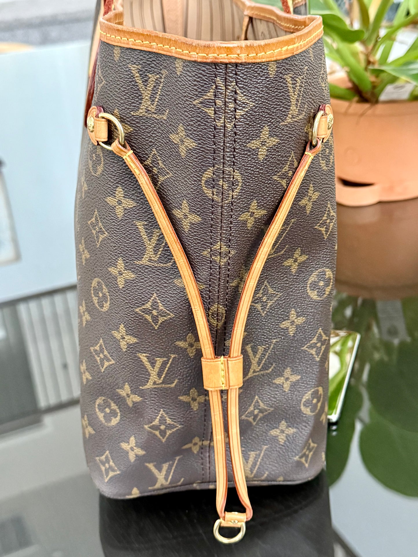 Neverfull MM with Dustbag 🗓️ Year: 2008