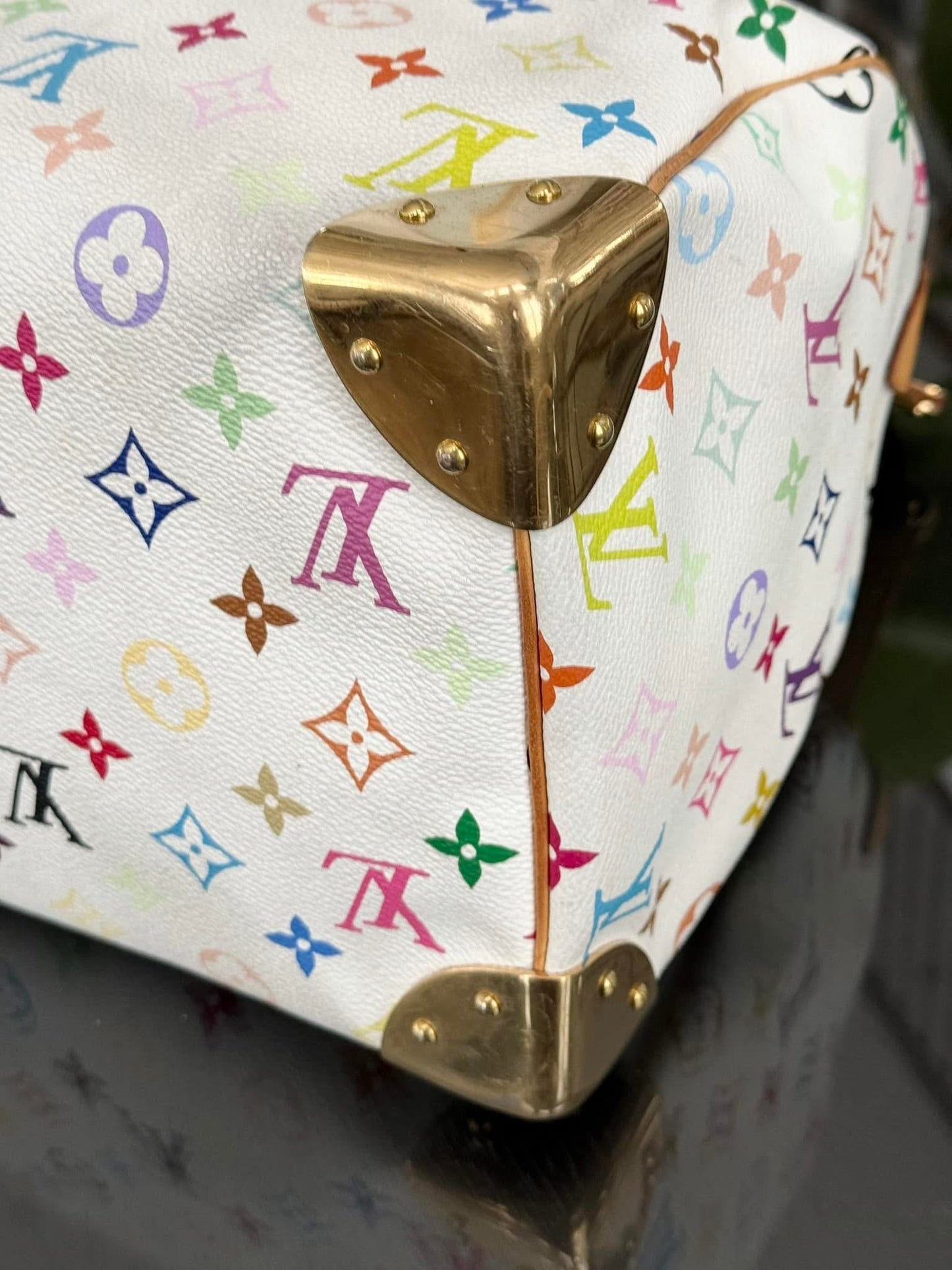 Multicolor Speedy 30 with Dustbag, clochette and keys π π
Year: 2007