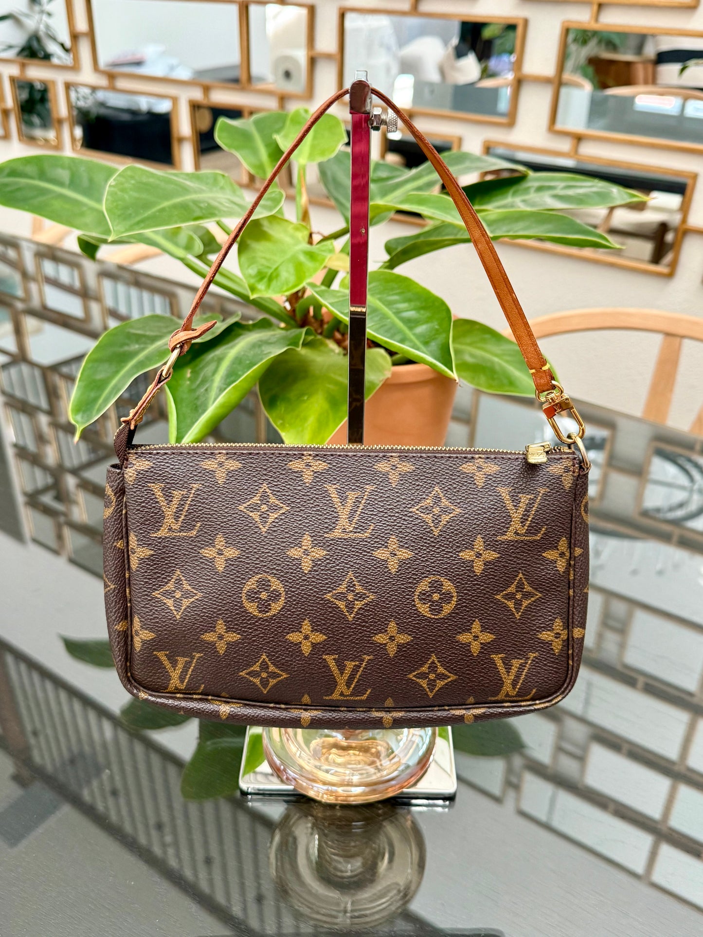 Pochette Accessories - ๐
Year: 1999