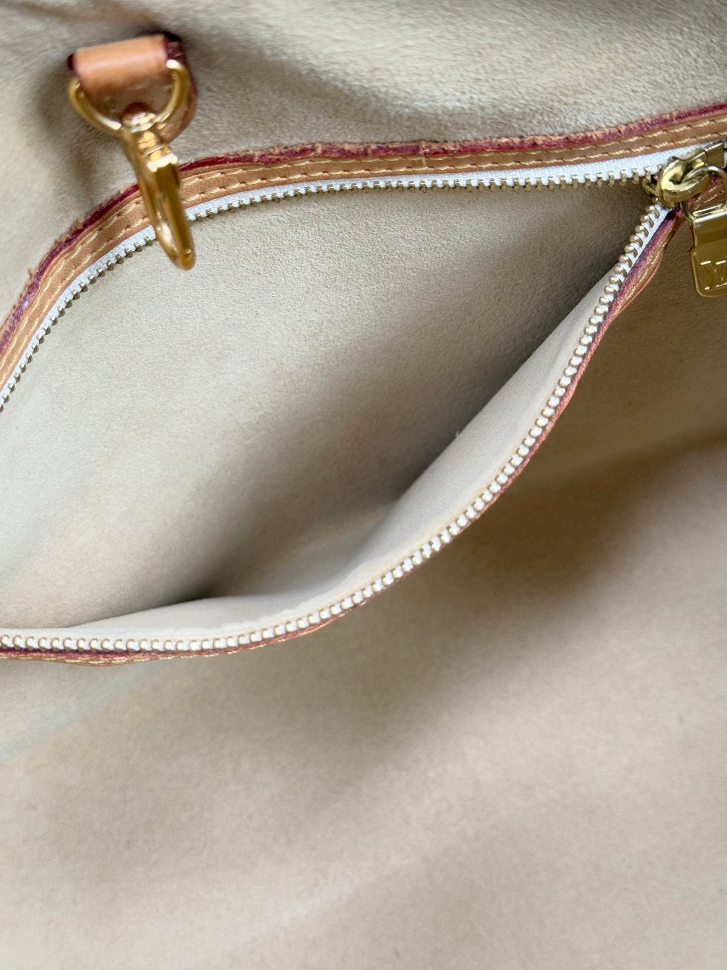 Hampstead PM Azur with Insert Organizer and Paper bag
๐๏ธ Year: 2008