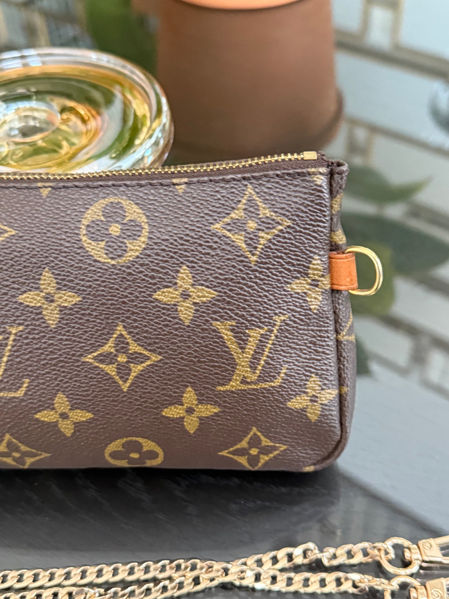 Sac Shopping Pouch with Generic Gold Strap