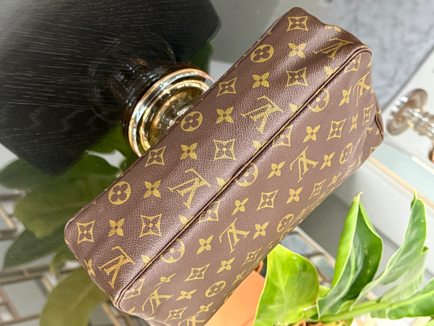 Trousse 28 -Pre Date Code