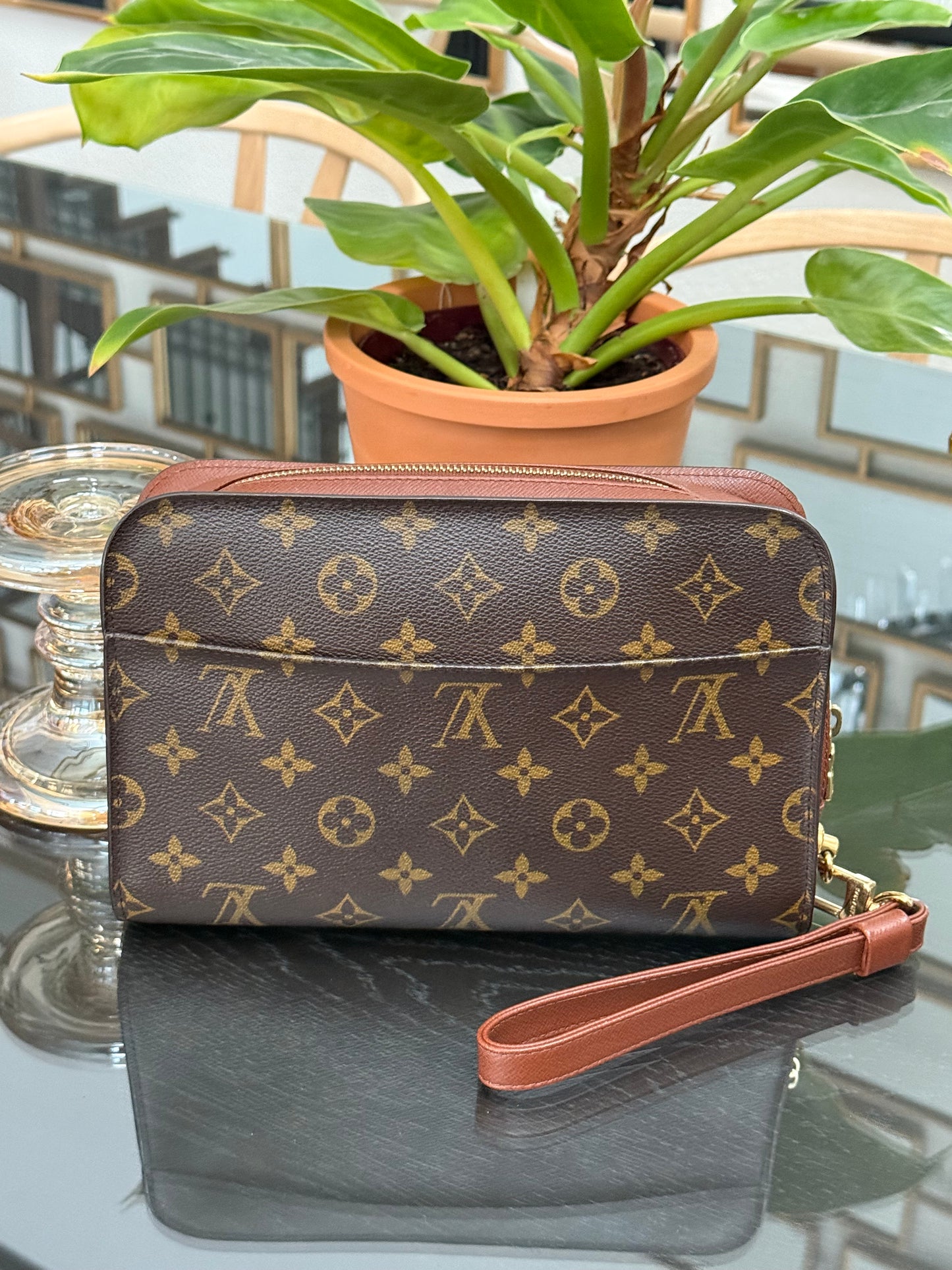 Orsay Clutch -
🗓️ Year: 2001