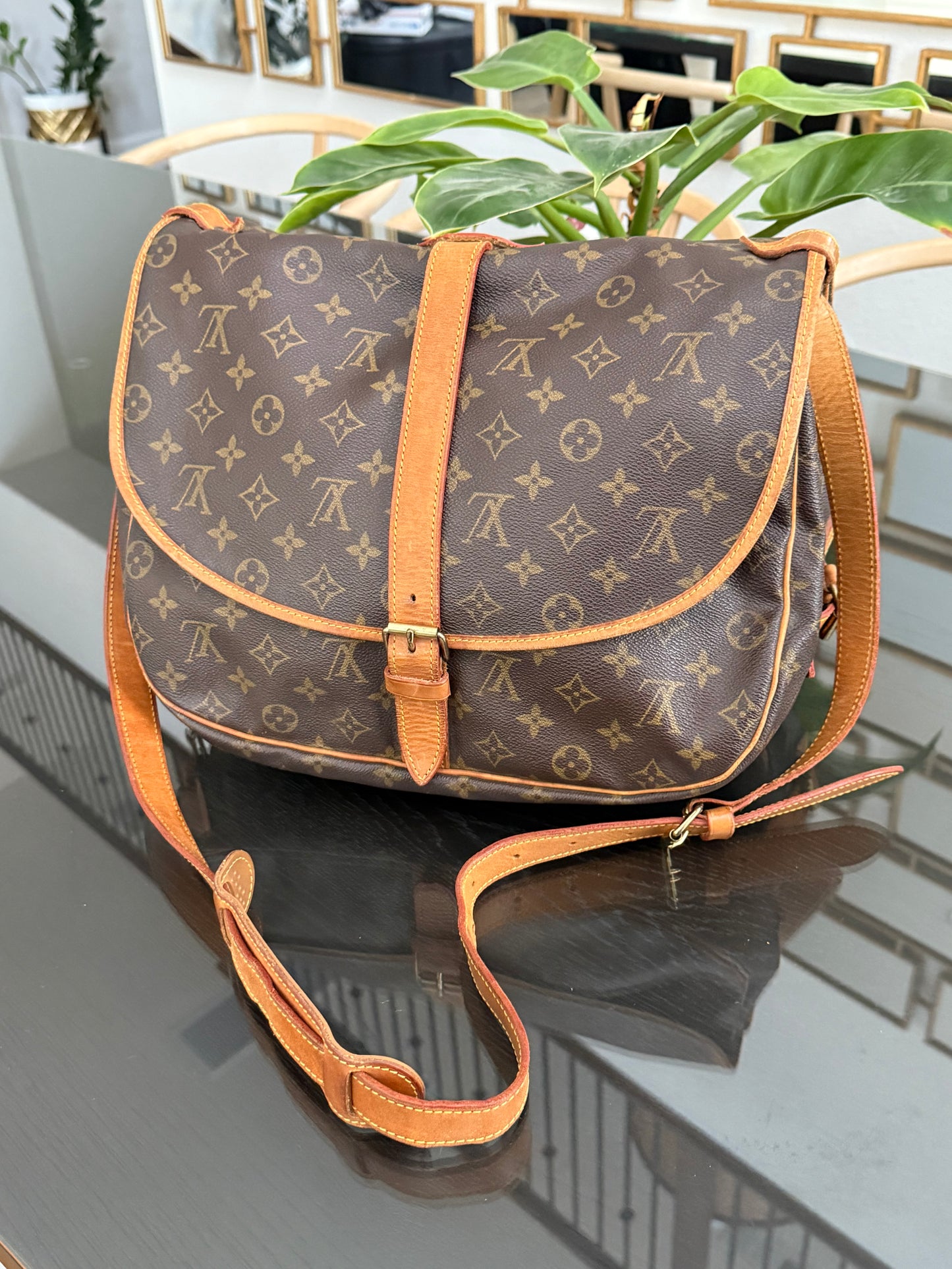 Saumur 35 Crossbody -๐๏ธ Year: 1992