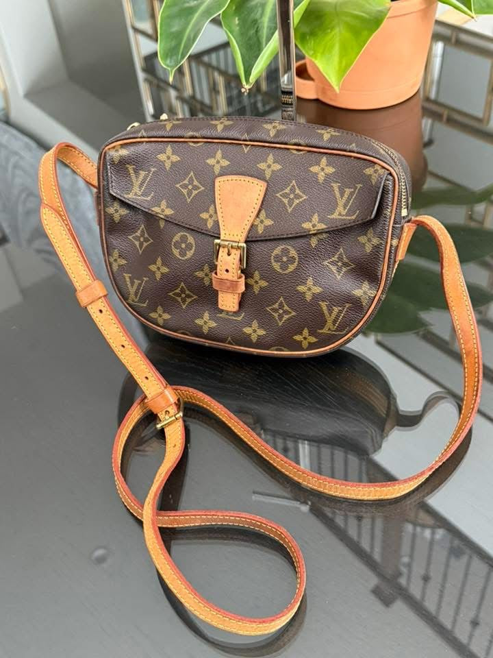 Jeaunefille PM Crossbody - π
Year: 1995