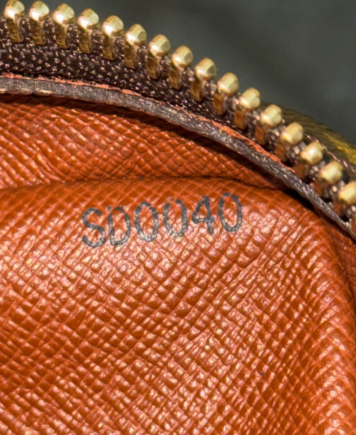Amazon Crossbody Bag -Year: 2000