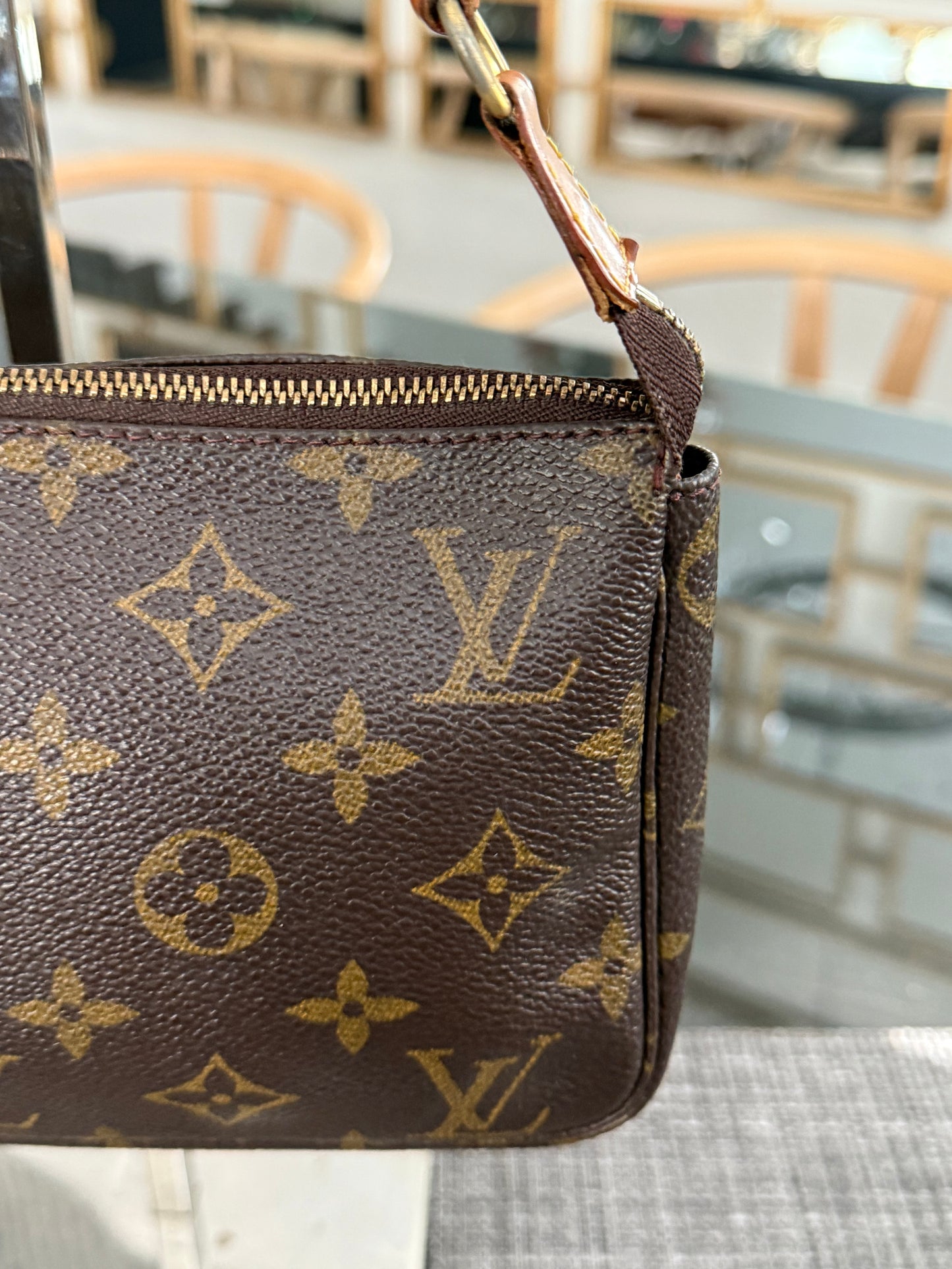 Pochette Accessories - ๐
Year: 2002