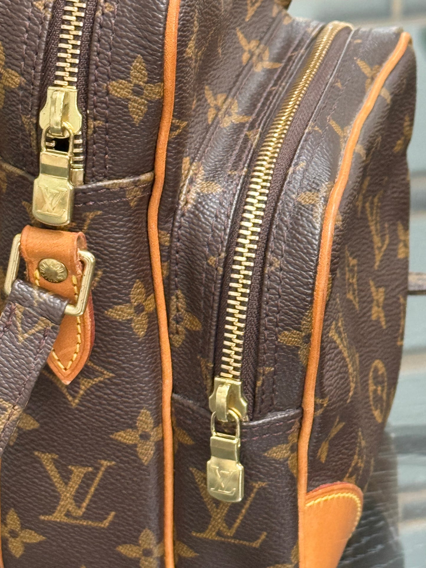 Amazon Crossbody Bag -Year: 2000