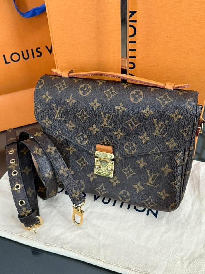 Pochette Metis in Monogram with Box, Dustbag and Paper bag -Year 2015