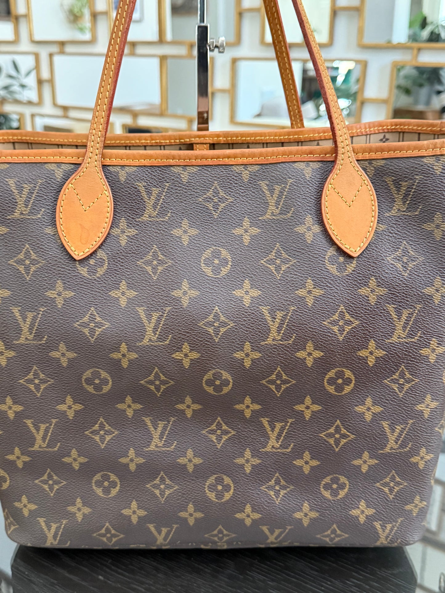 Neverfull MM with Dustbag and Insert Organizer 🗓️ Year: 2008